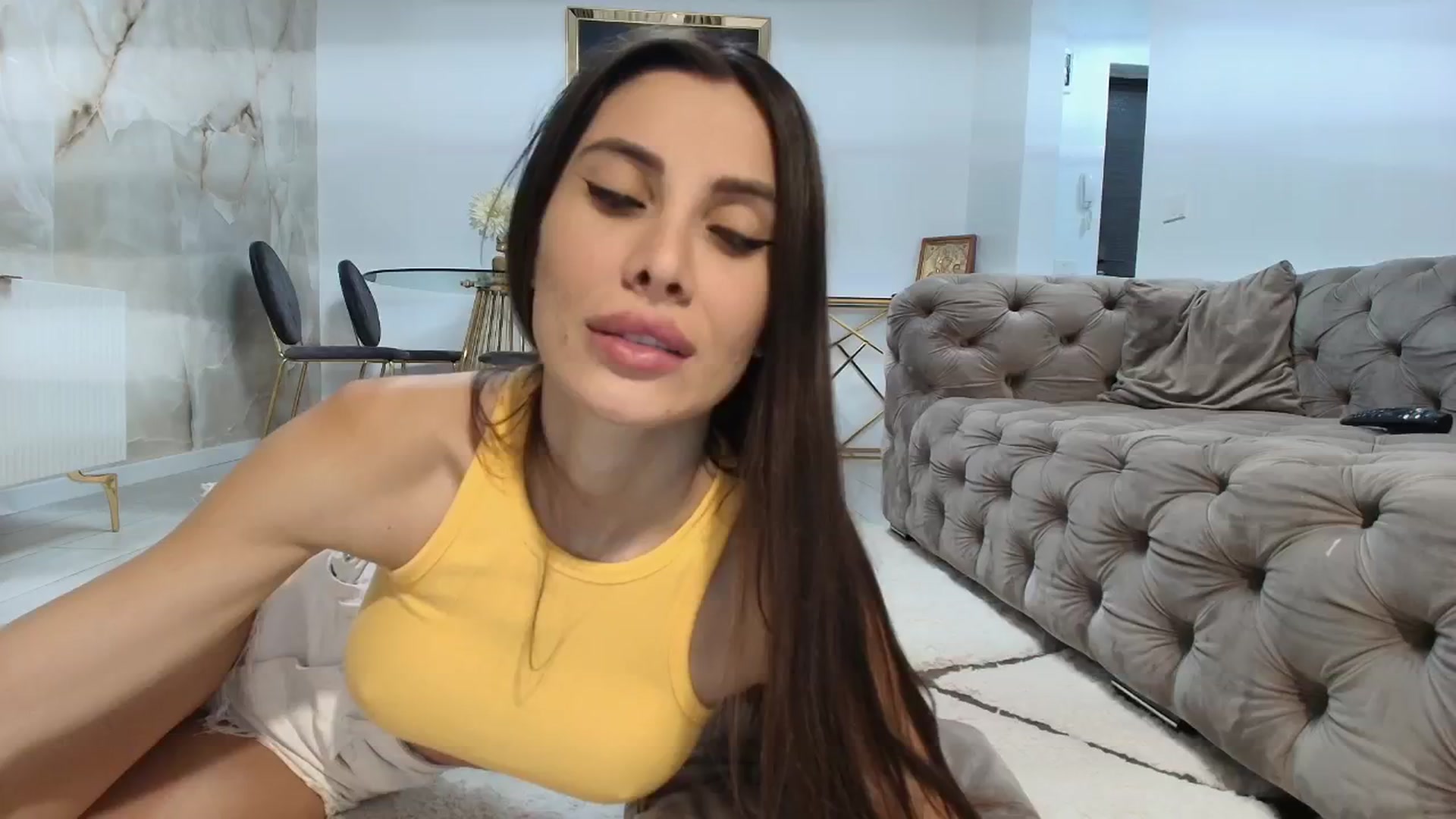 Gallery image thumbnail from Anne_Marieee's myfreecams stream on, 07/05/2025, 20:51 image 3 of 20