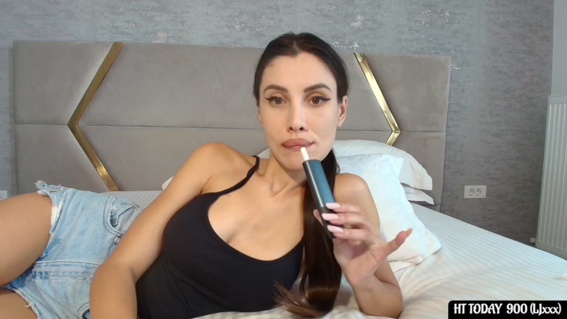 Gallery image thumbnail from Anne_Marieee's myfreecams stream on, 08/07/2025, 09:32 image 6 of 20