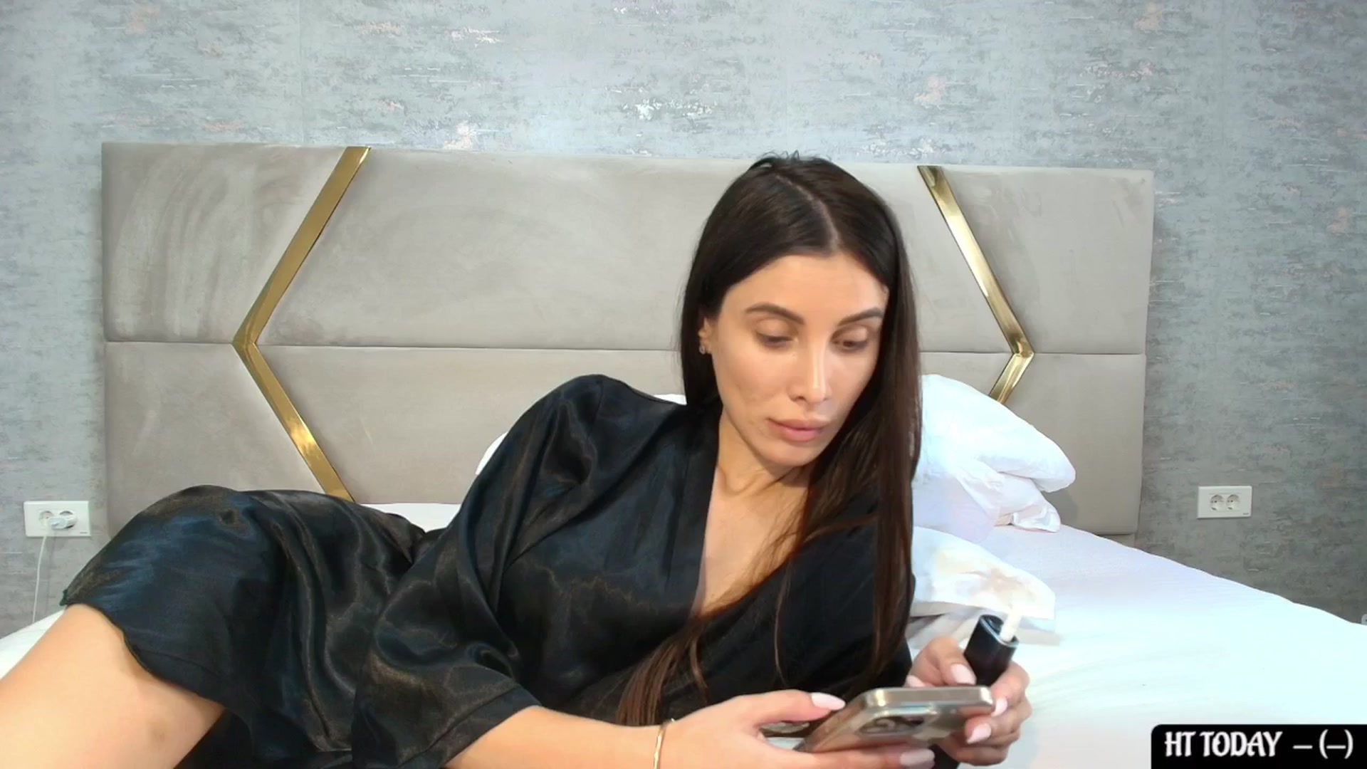 Gallery image thumbnail from Anne_Marieee's myfreecams stream on, 08/13/2025, 12:06 image 18 of 20