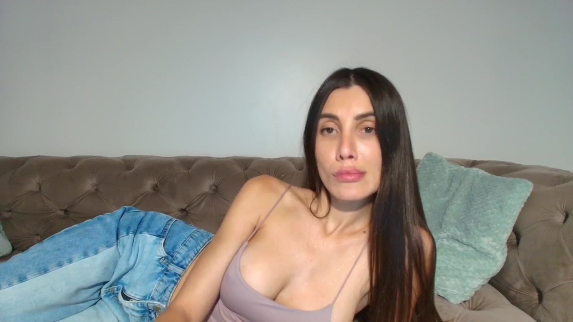 Gallery image thumbnail from Anne_Marieee's myfreecams stream on, 08/16/2025, 21:43 image 2 of 20