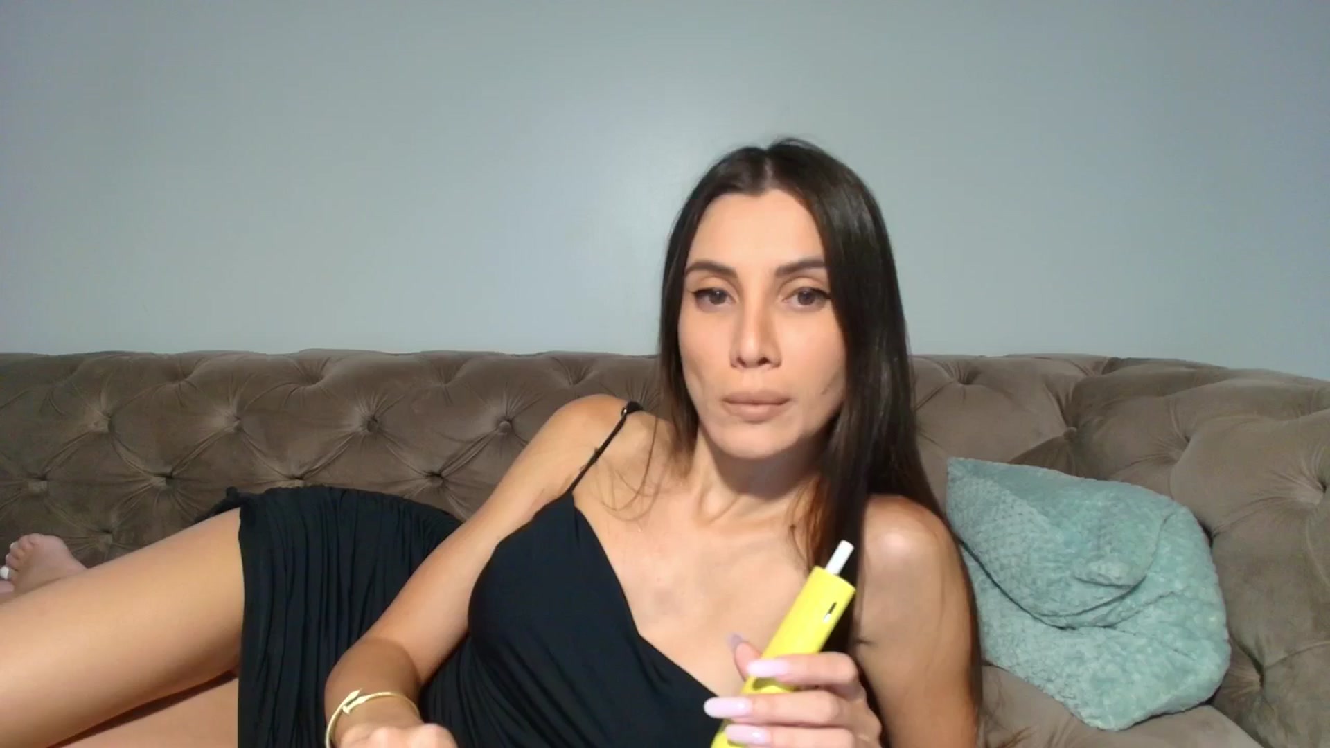 Gallery image thumbnail from Anne_Marieee's myfreecams stream on, 08/17/2025, 19:47 image 3 of 20