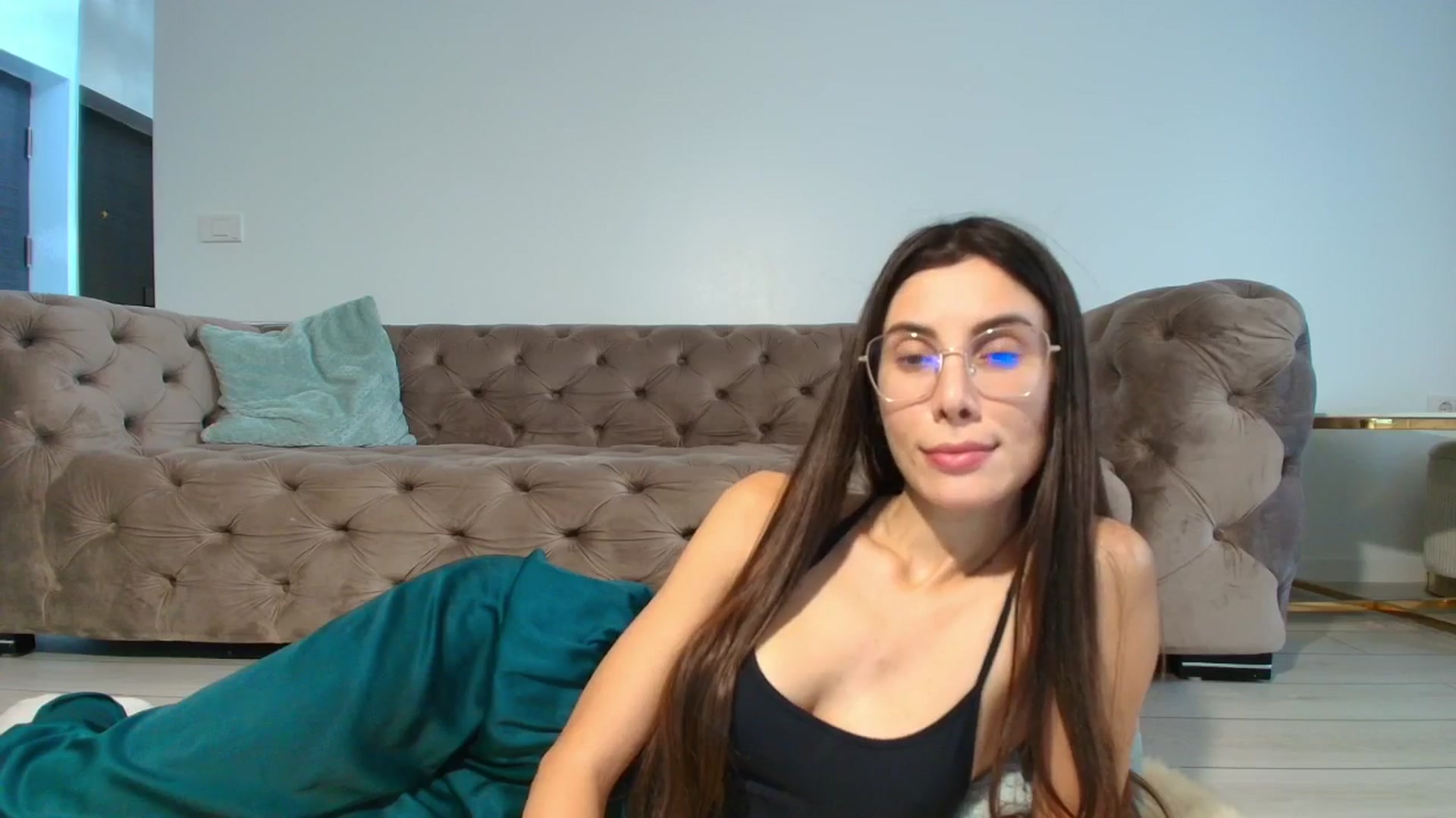 Gallery image thumbnail from Anne_Marieee's myfreecams stream on, 08/24/2025, 12:17 image 3 of 20