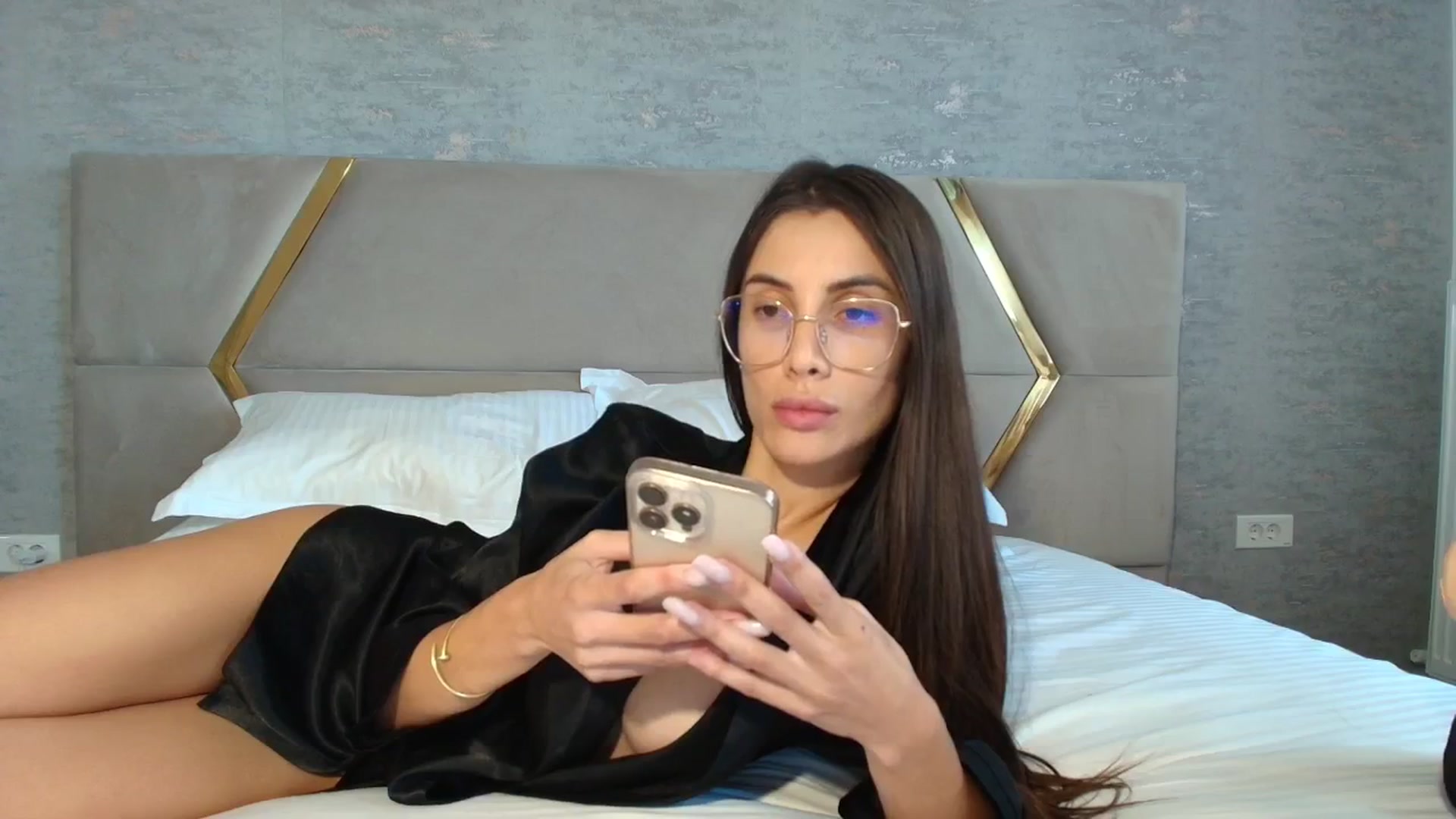 Gallery image thumbnail from Anne_Marieee's myfreecams stream on, 08/27/2025, 12:28 image 17 of 20