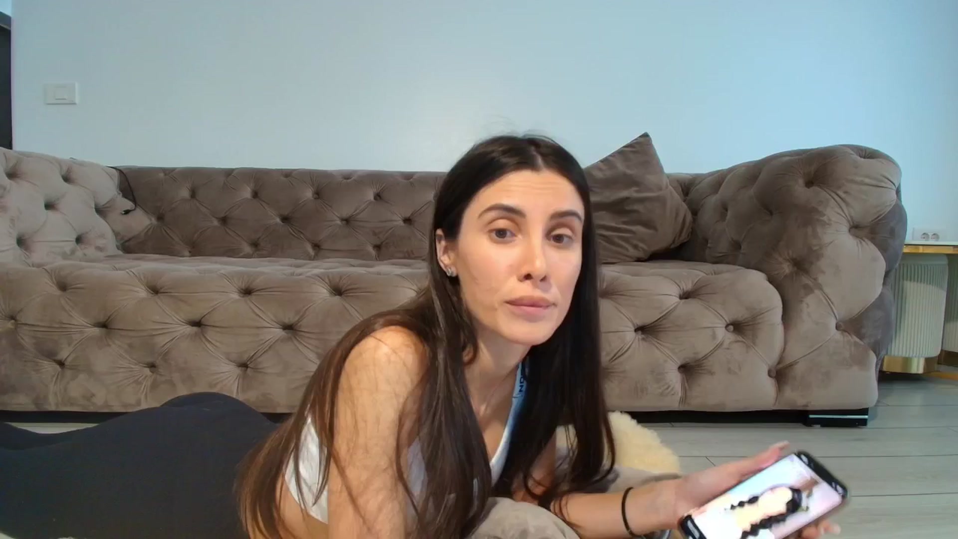 Gallery image thumbnail from Anne_Marieee's myfreecams stream on, 09/06/2025, 13:30 image 9 of 20