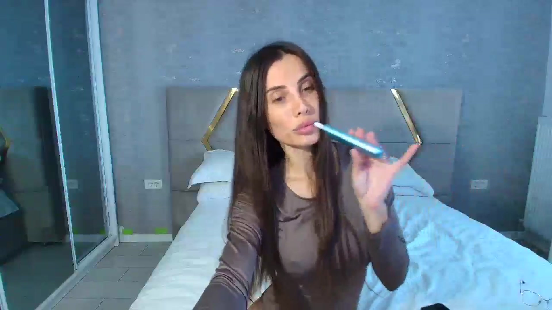 Gallery image thumbnail from Anne_Marieee's myfreecams stream on, 10/15/2025, 11:25 image 8 of 20
