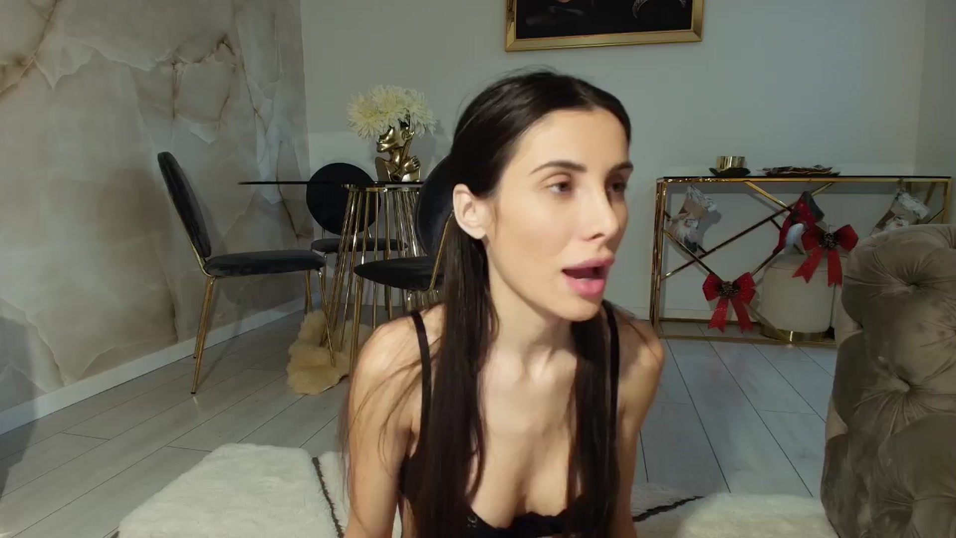 Gallery image thumbnail from Anne_Marieee's myfreecams stream on, 12/26/2025, 23:06 image 18 of 20
