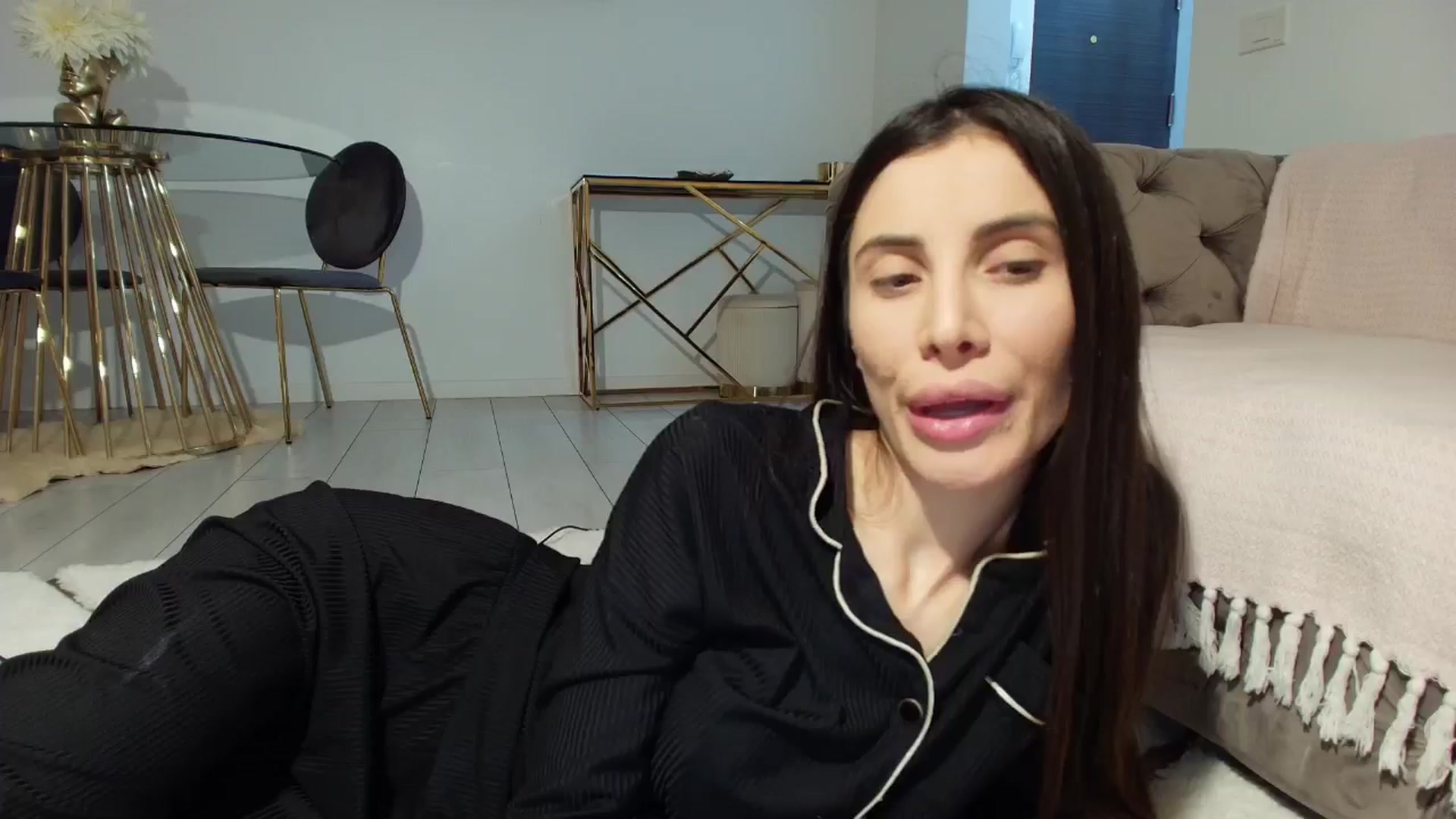 Gallery image thumbnail from Anne_Marieee's myfreecams stream on, 12/30/2025, 21:52 image 19 of 20