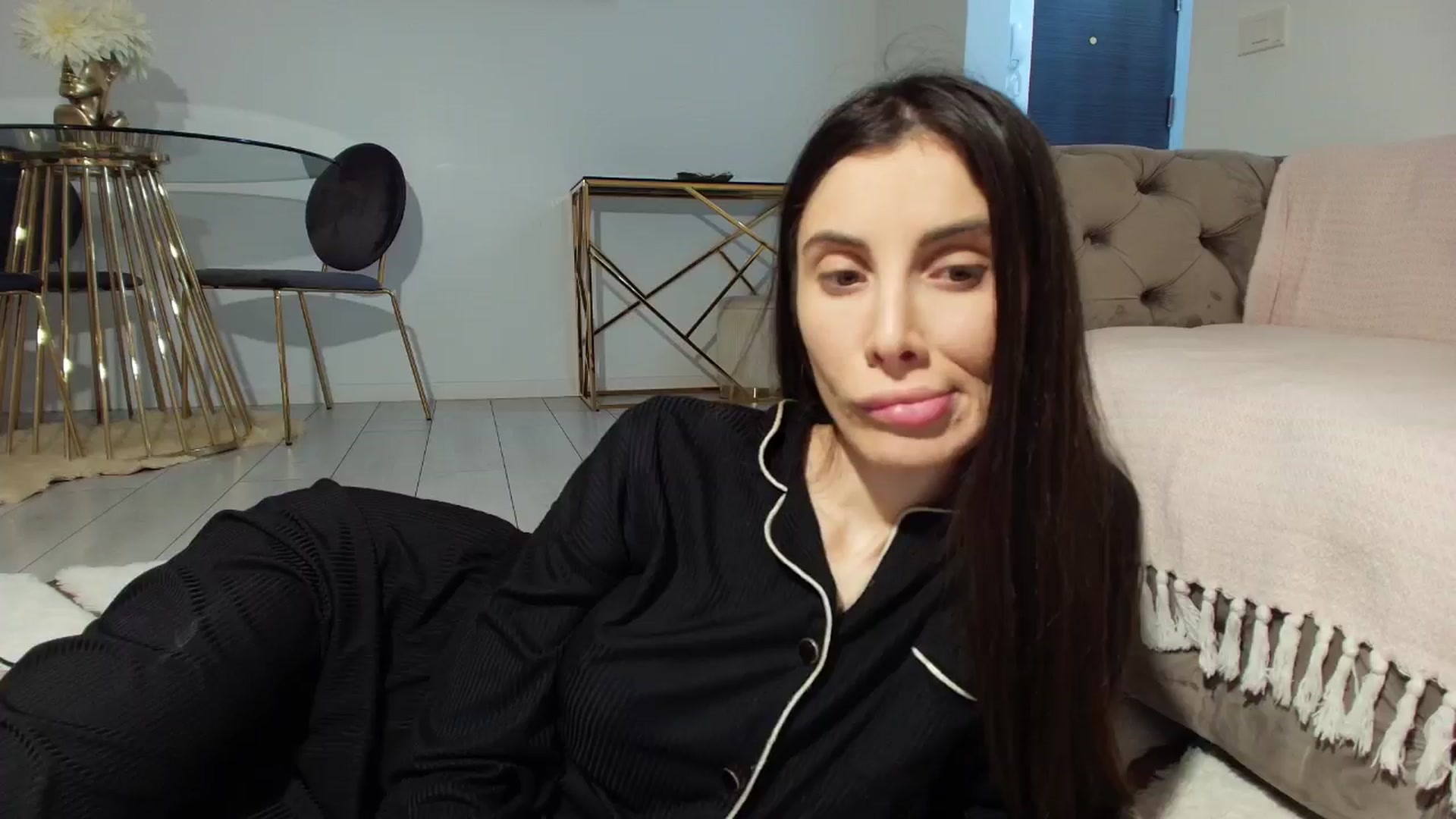 Gallery image thumbnail from Anne_Marieee's myfreecams stream on, 12/30/2025, 21:52 image 17 of 20