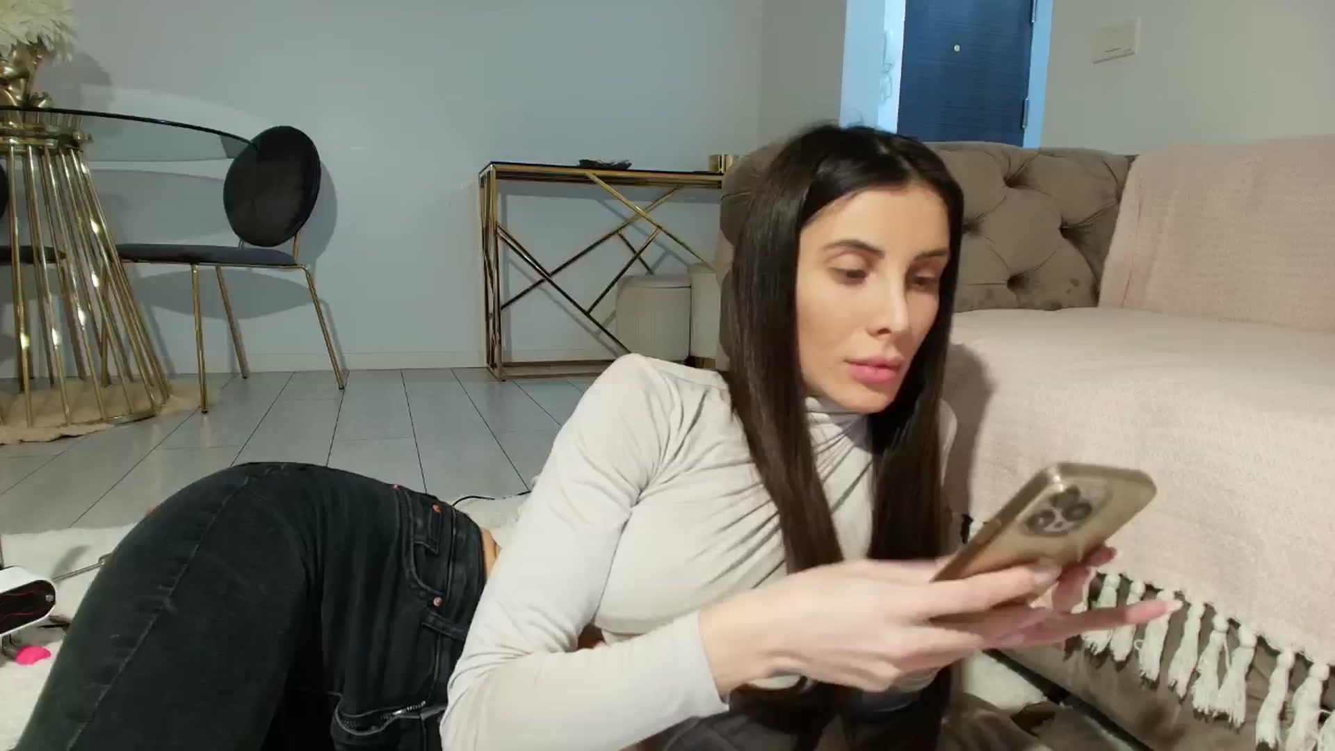 Gallery image thumbnail from Anne_Marieee's myfreecams stream on, 12/30/2025, 23:14 image 17 of 20