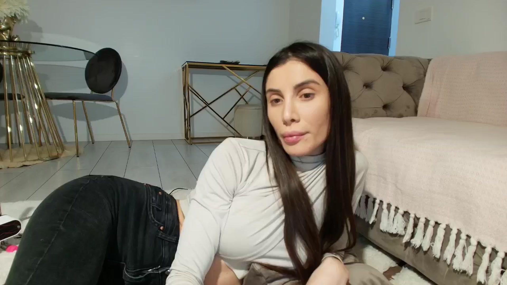 Gallery image thumbnail from Anne_Marieee's myfreecams stream on, 12/30/2025, 23:14 image 15 of 20