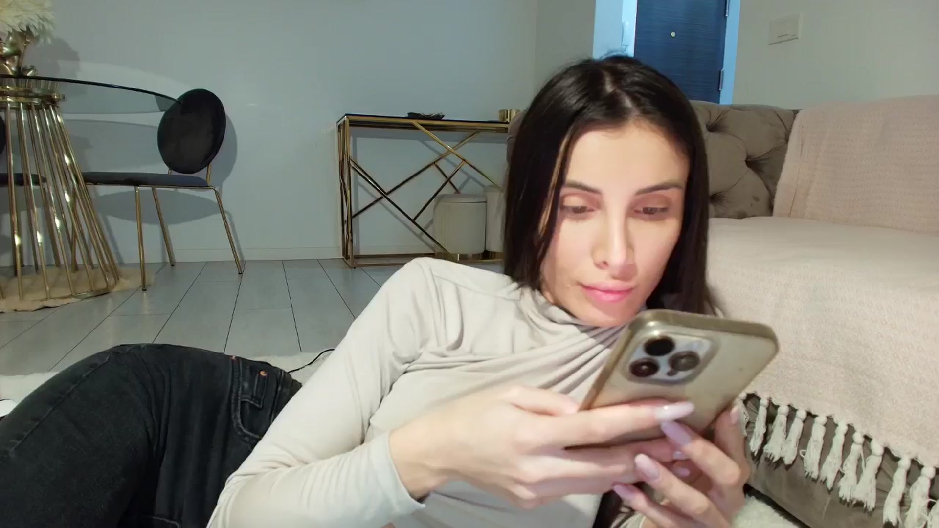 Gallery image thumbnail from Anne_Marieee's myfreecams stream on, 12/30/2025, 23:37 image 11 of 20
