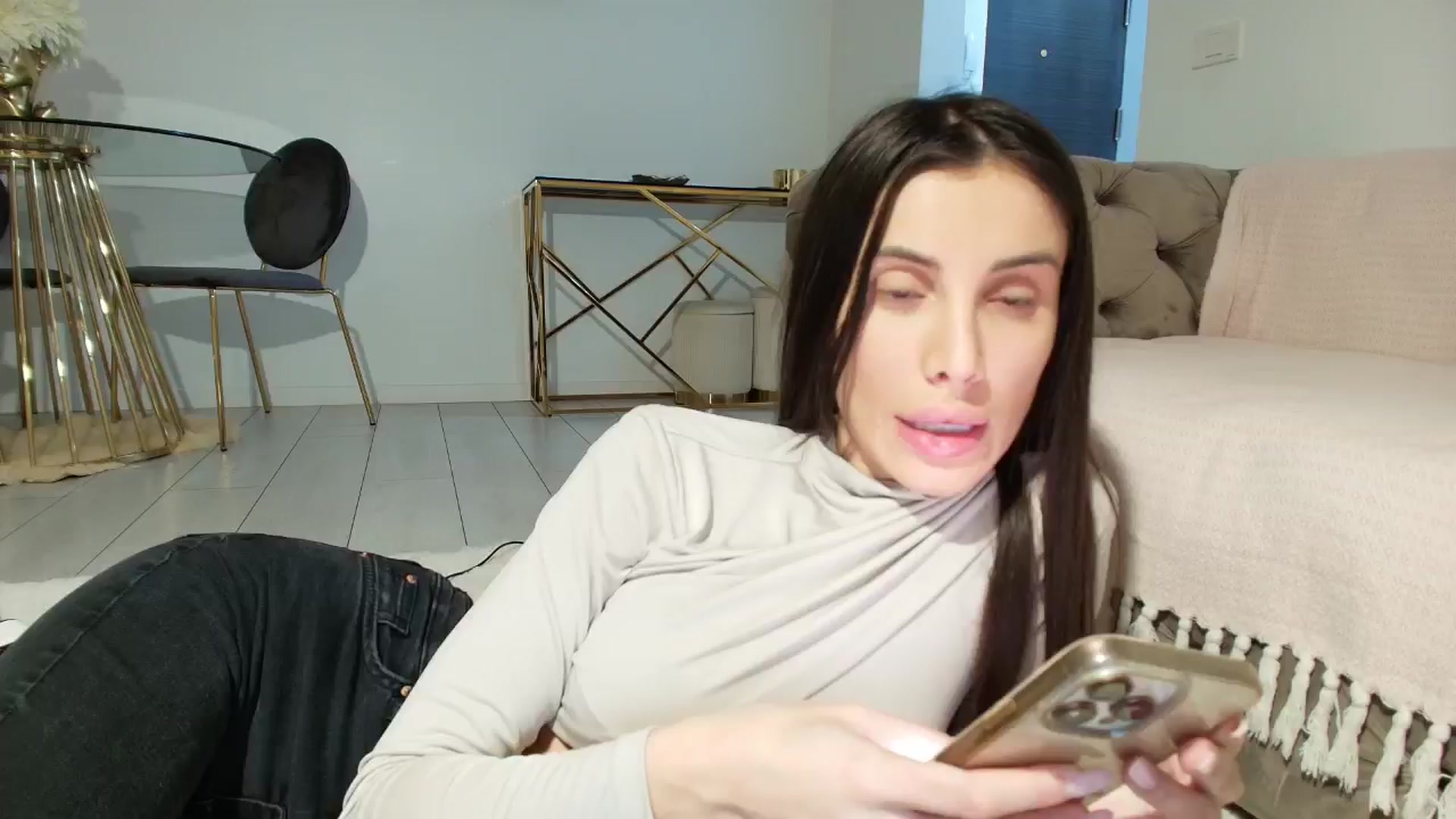 Gallery image thumbnail from Anne_Marieee's myfreecams stream on, 12/30/2025, 23:37 image 10 of 20