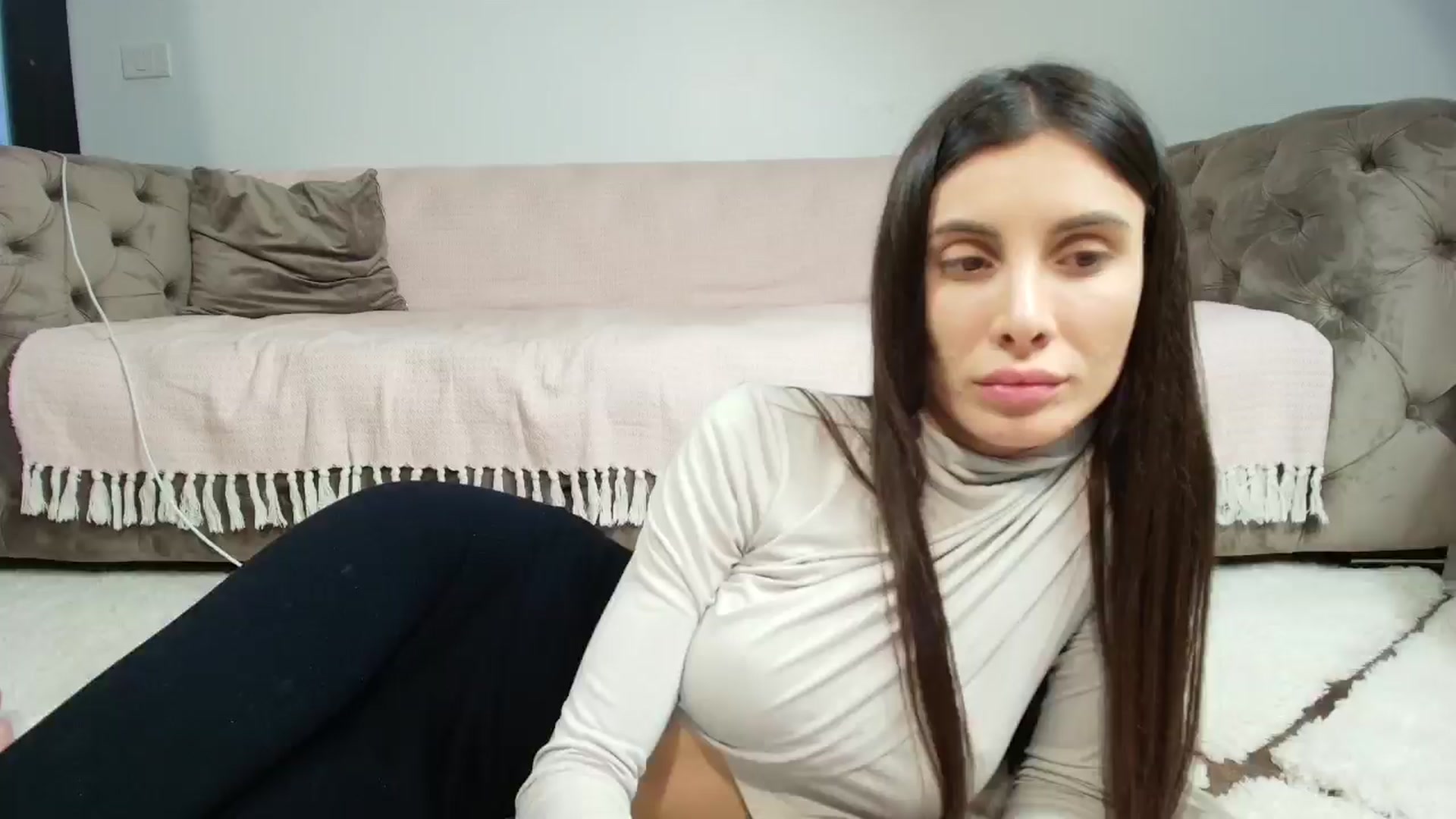 Gallery image thumbnail from Anne_Marieee's myfreecams stream on, 01/06/2026, 22:14 image 16 of 20