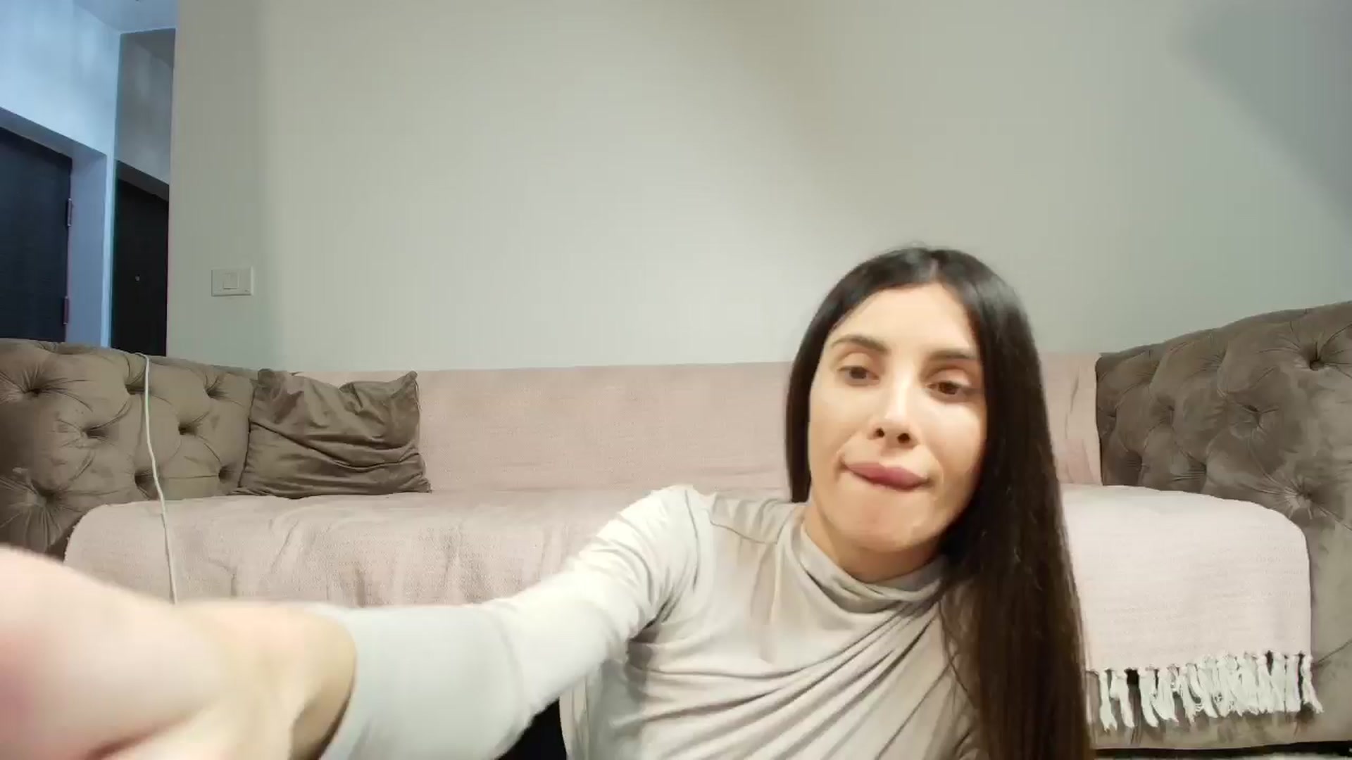Gallery image thumbnail from Anne_Marieee's myfreecams stream on, 01/06/2026, 23:07 image 18 of 20