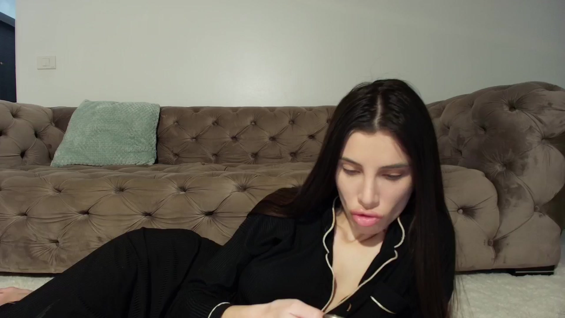 Gallery image thumbnail from Anne_Marieee's myfreecams stream on, 01/16/2026, 04:18 image 6 of 20