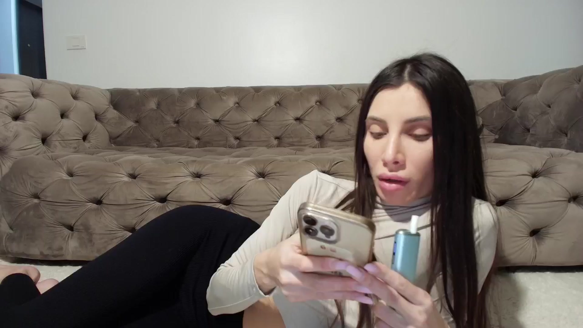 Gallery image thumbnail from Anne_Marieee's myfreecams stream on, 01/22/2026, 20:21 image 17 of 20