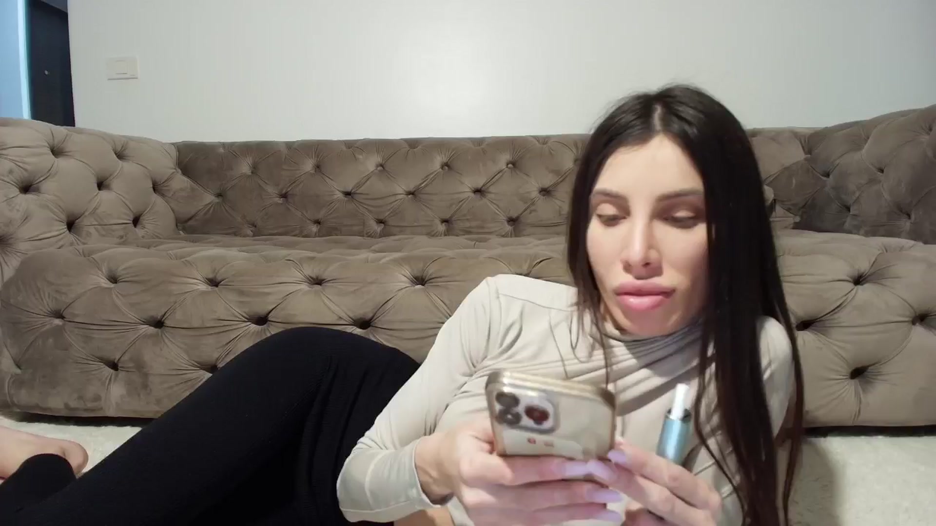 Gallery image thumbnail from Anne_Marieee's myfreecams stream on, 01/22/2026, 20:21 image 1 of 20