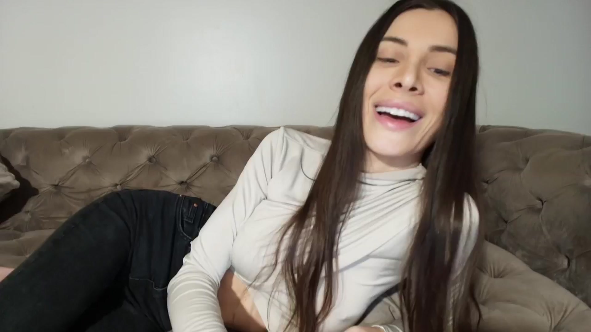 Gallery image thumbnail from Anne_Marieee's myfreecams stream on, 01/23/2026, 05:33 image 12 of 20