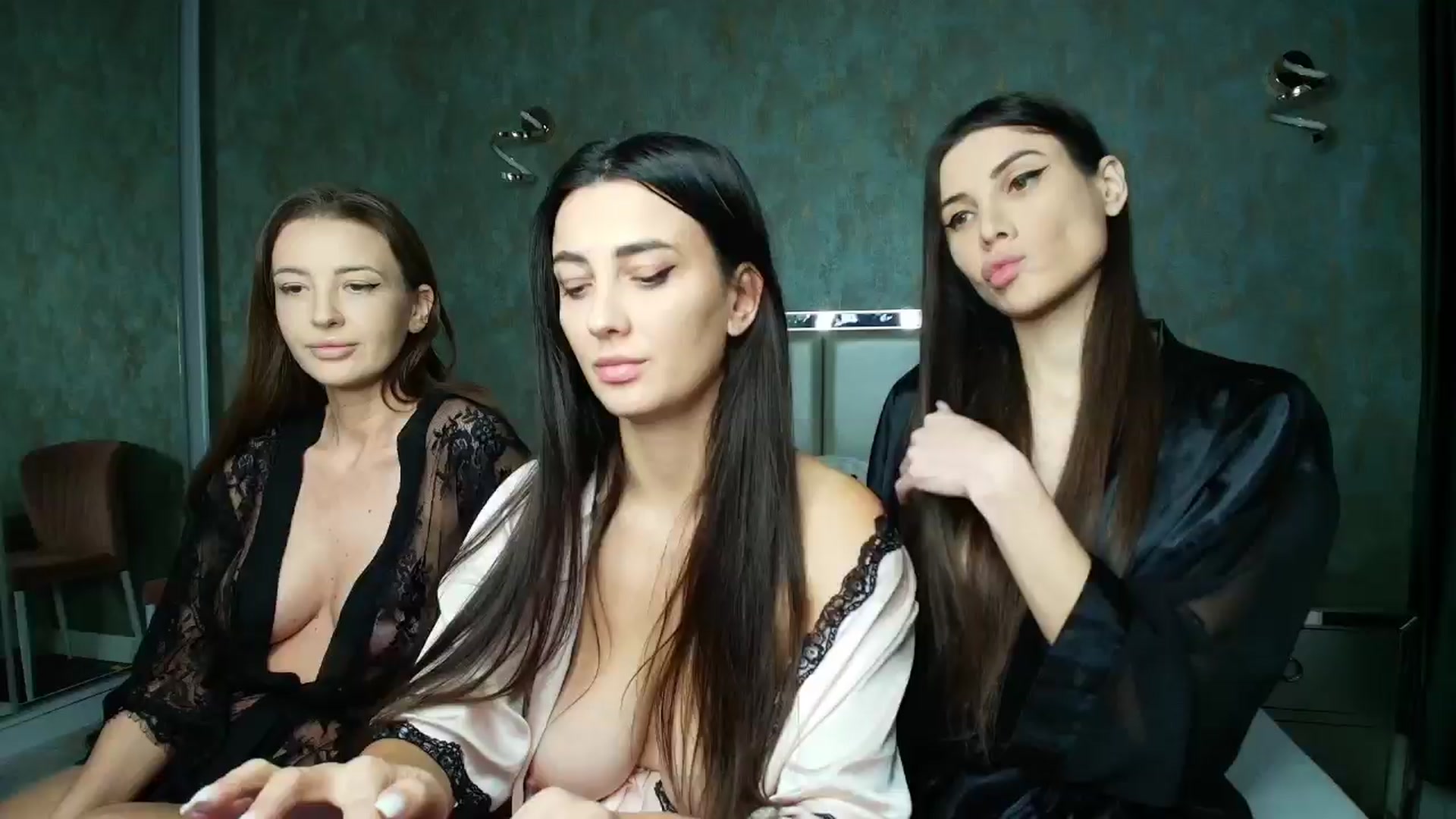 Gallery image thumbnail from Anne_Marieee's myfreecams stream on, 02/02/2026, 11:57 image 10 of 20