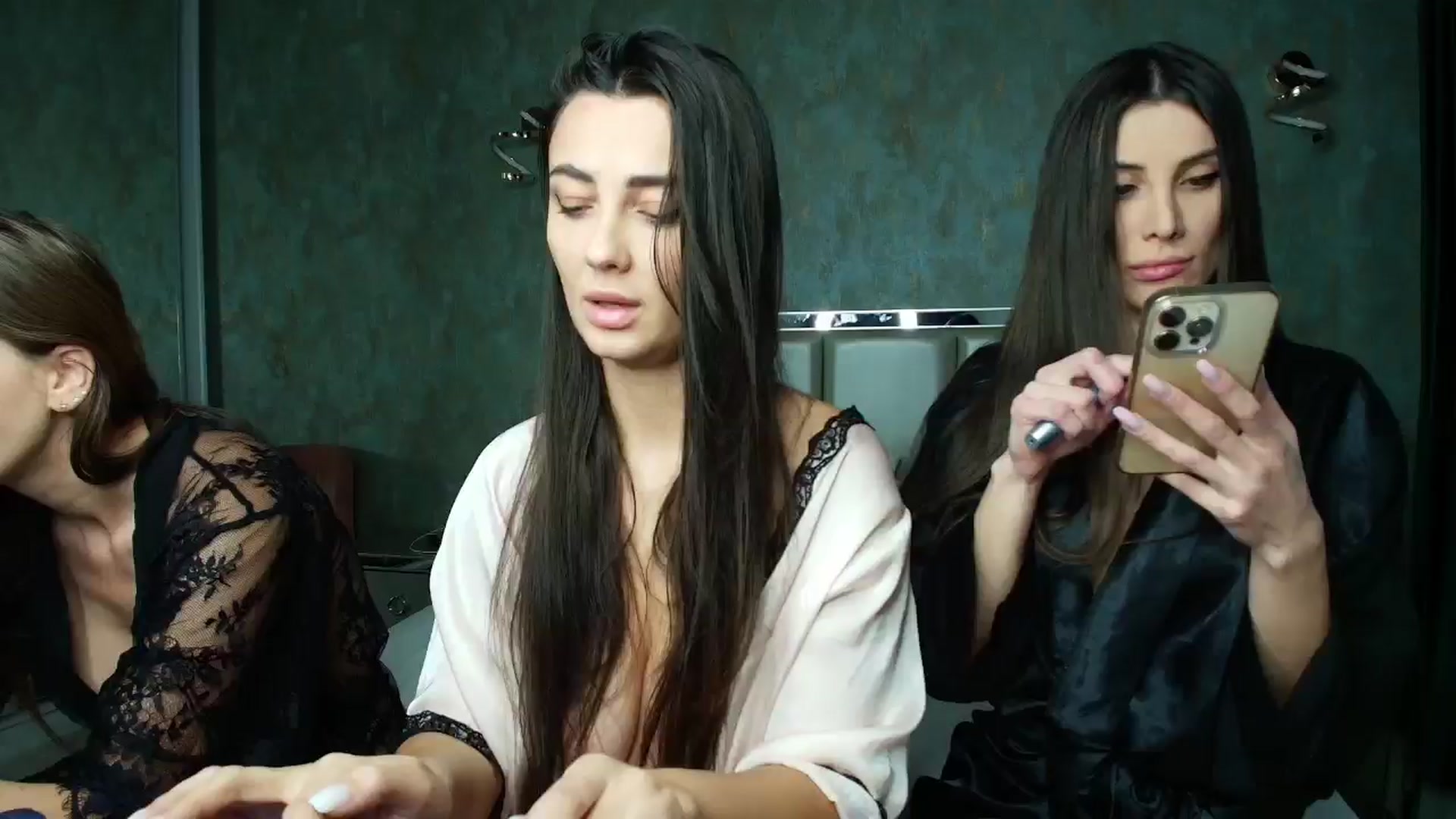 Gallery image thumbnail from Anne_Marieee's myfreecams stream on, 02/02/2026, 11:57 image 3 of 20