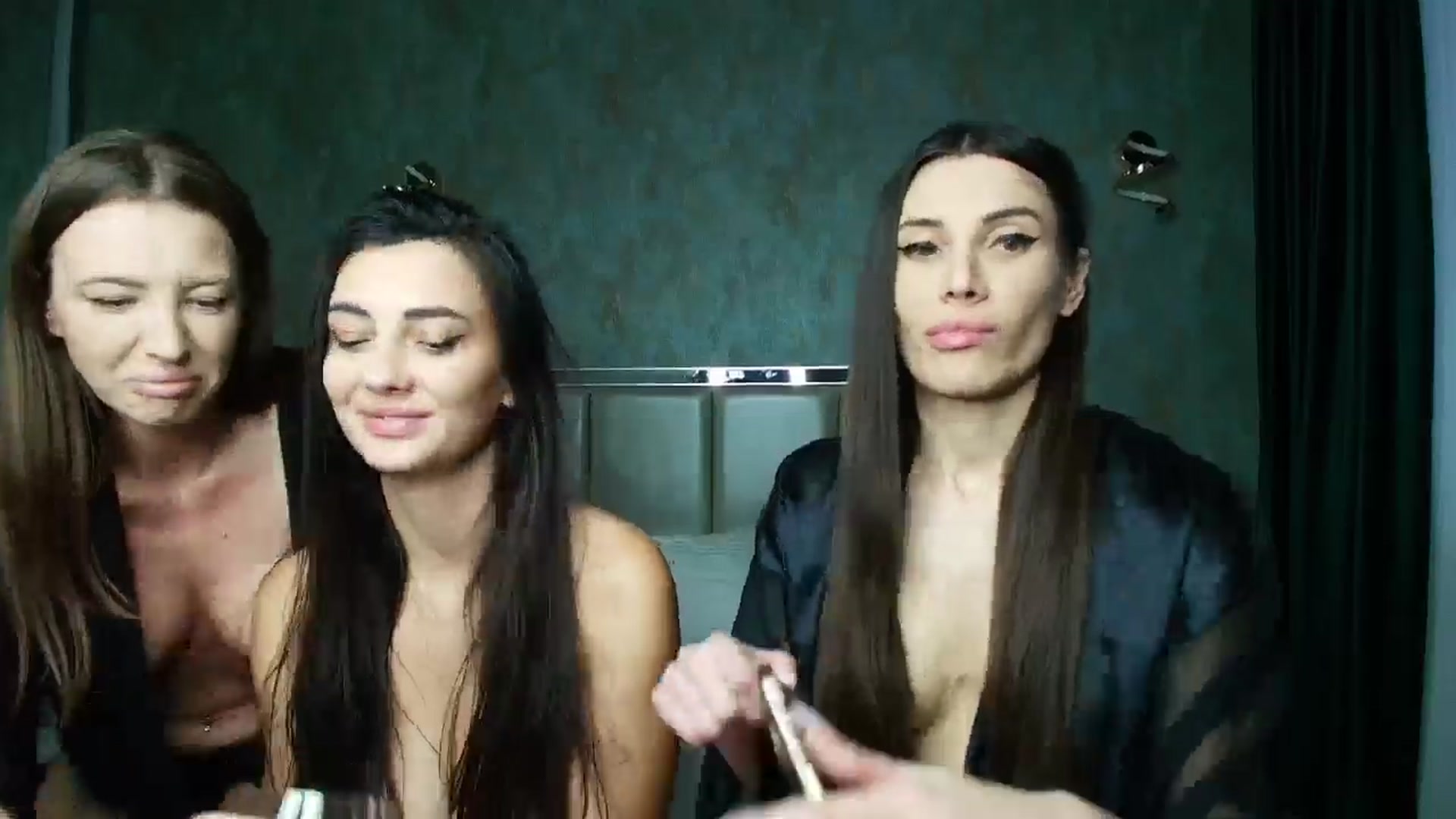 Gallery image thumbnail from Anne_Marieee's myfreecams stream on, 02/02/2026, 13:50 image 11 of 20