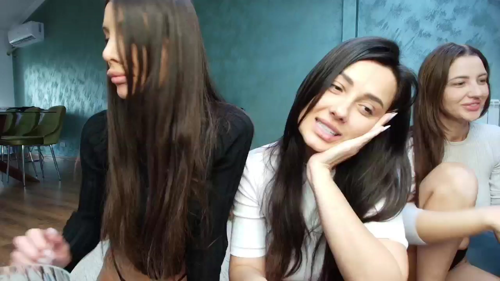 Gallery image thumbnail from Anne_Marieee's myfreecams stream on, 02/27/2026, 12:58 image 4 of 20
