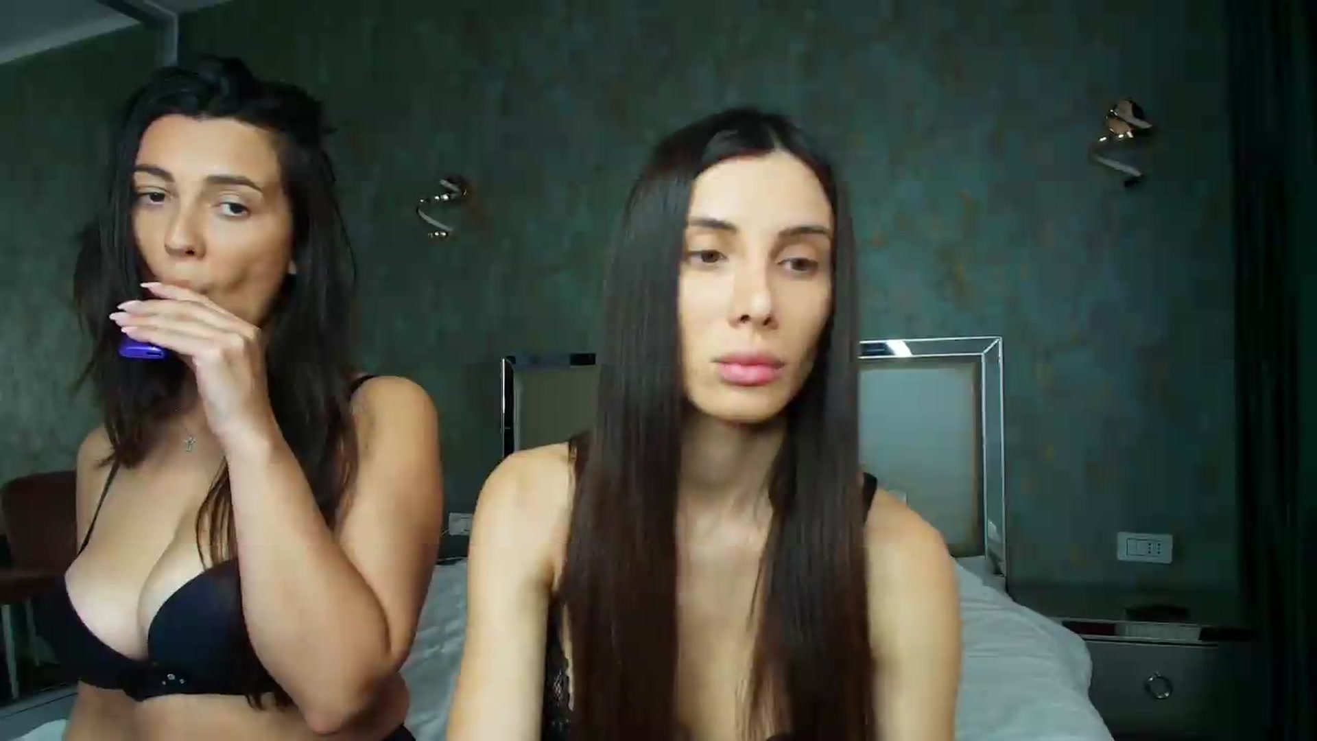 Gallery image thumbnail from Anne_Marieee's myfreecams stream on, 05/11/2026, 12:20 image 15 of 20