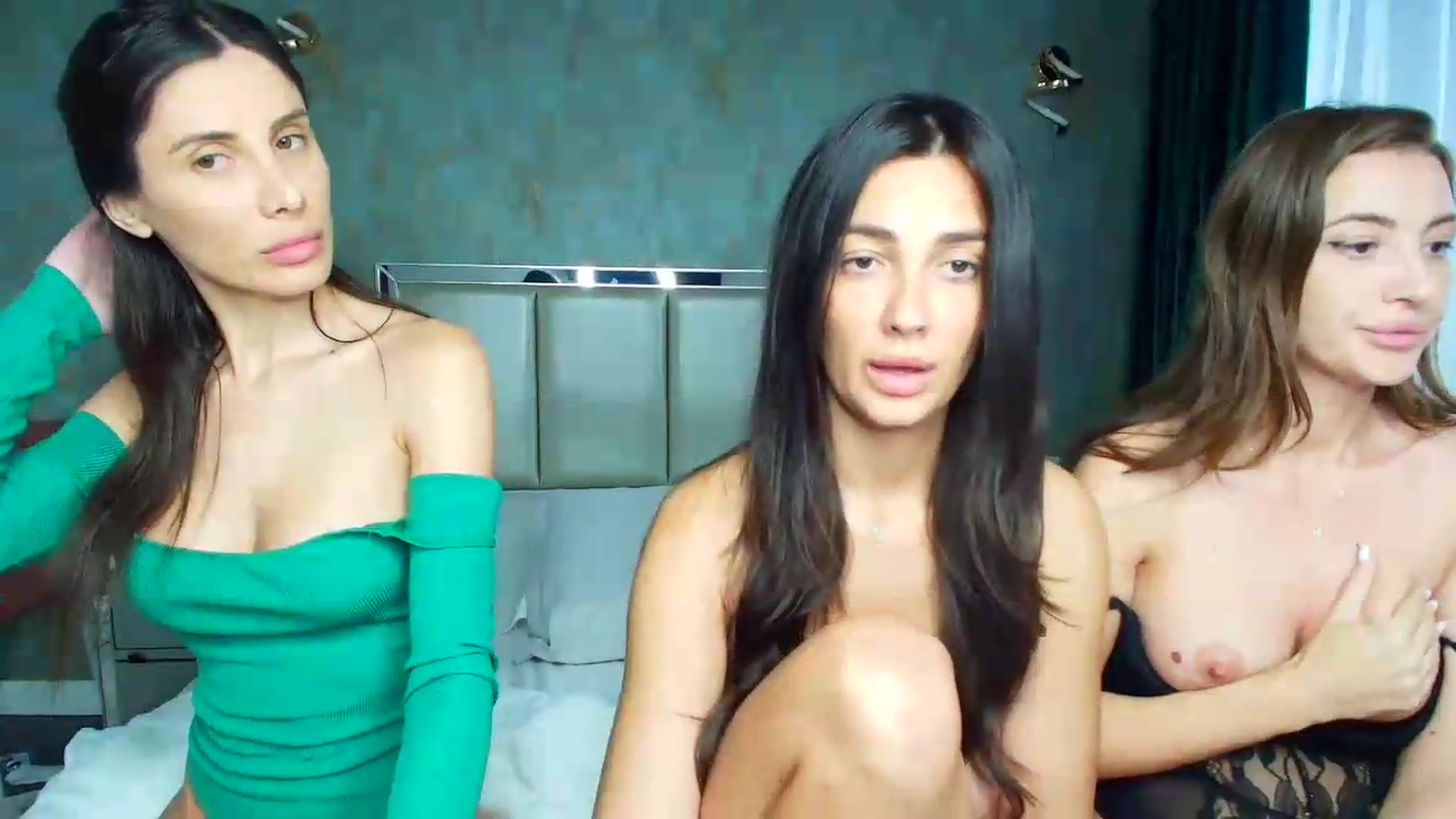 Gallery image thumbnail from Anne_Marieee's myfreecams stream on, 05/12/2026, 12:38 image 7 of 20