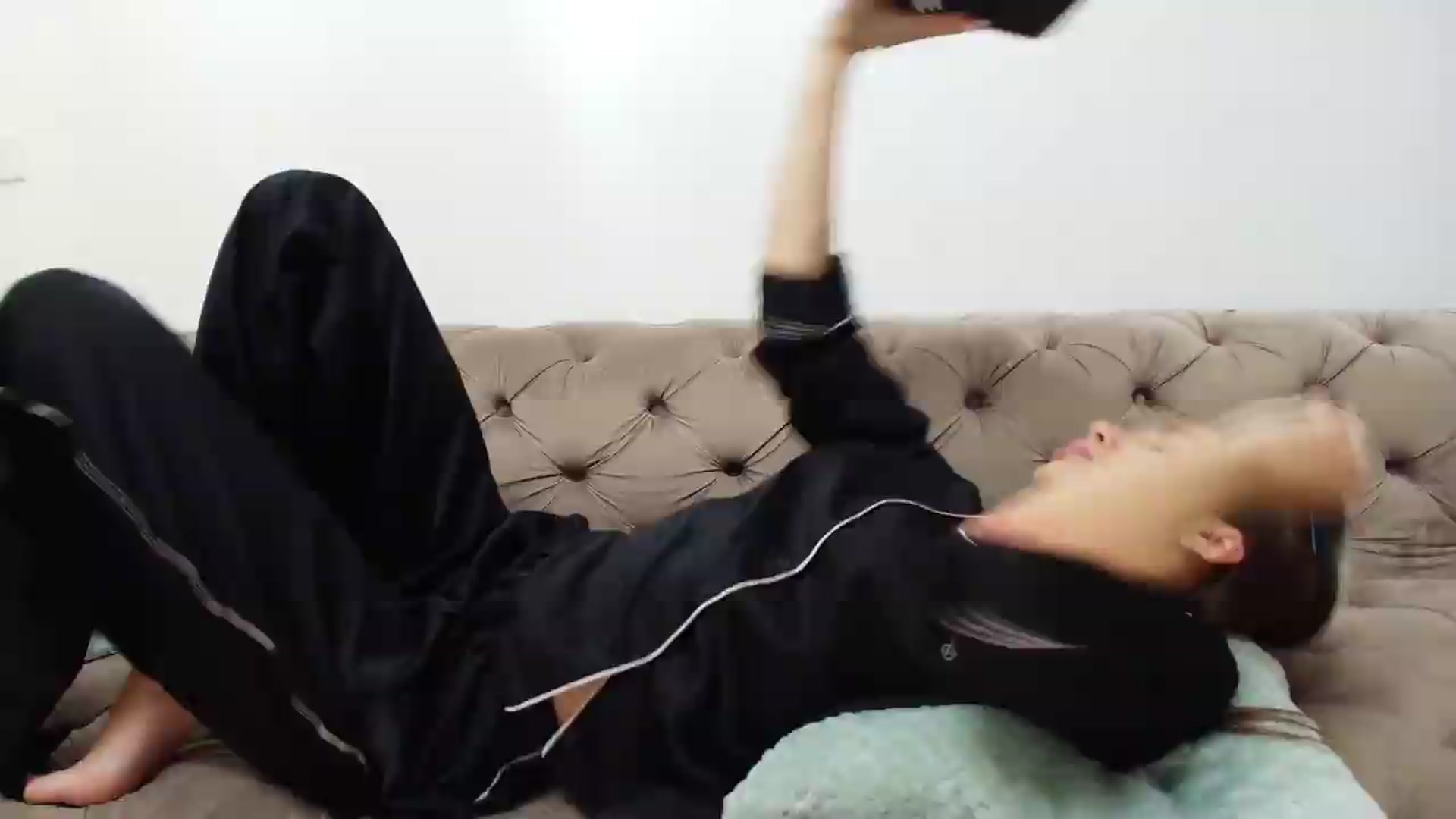 Gallery image thumbnail from Anne_Marieee's myfreecams stream on, 05/15/2026, 21:41 image 14 of 20
