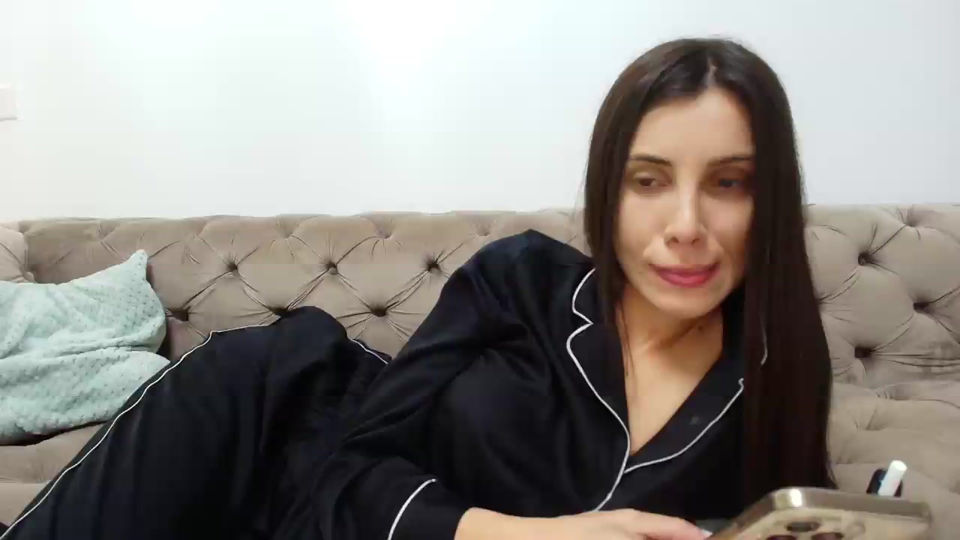 Gallery image thumbnail from Anne_Marieee's myfreecams stream on, 05/15/2026, 21:41 image 19 of 20