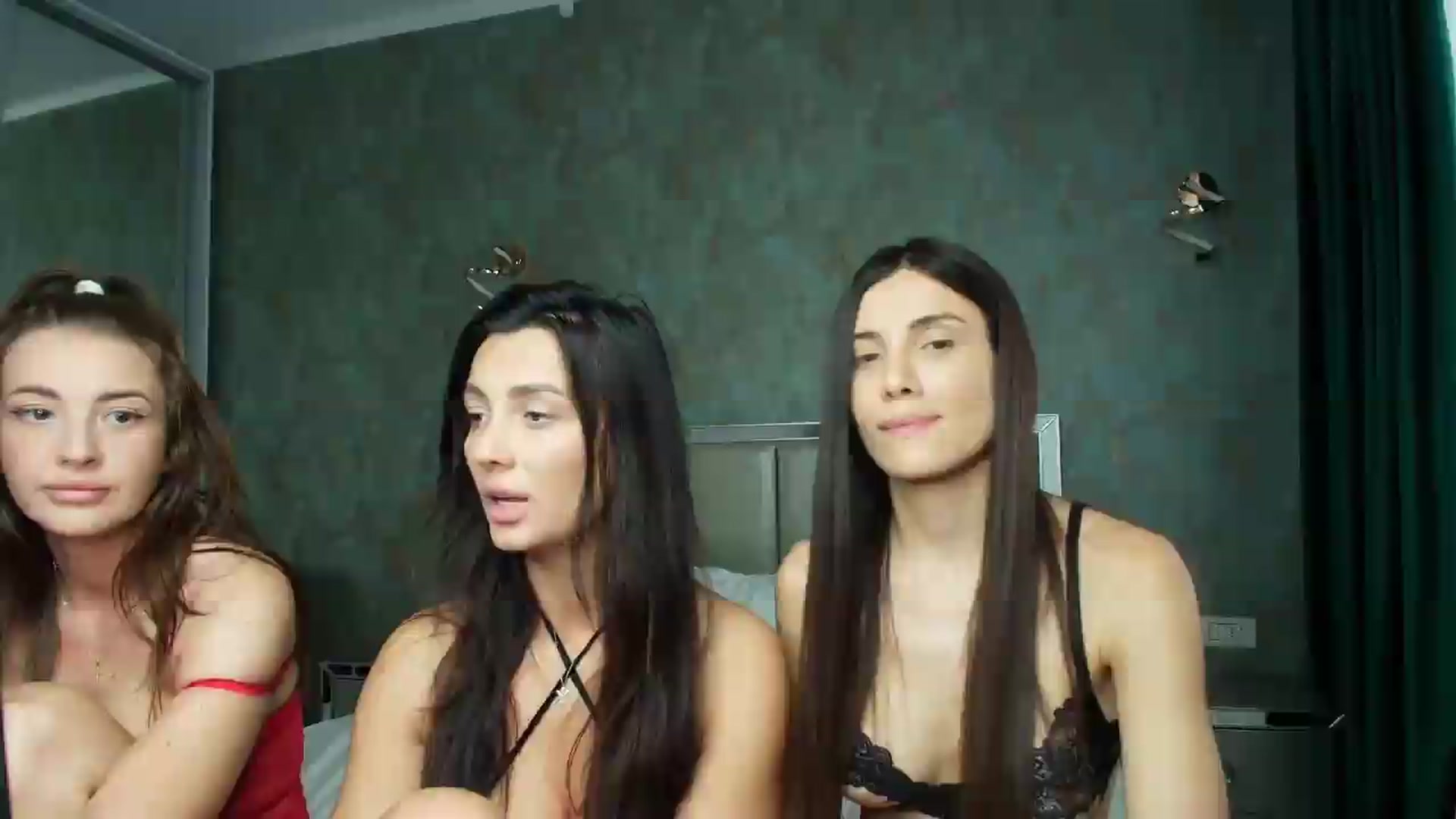 Gallery image thumbnail from Anne_Marieee's myfreecams stream on, 05/19/2026, 11:27 image 20 of 20