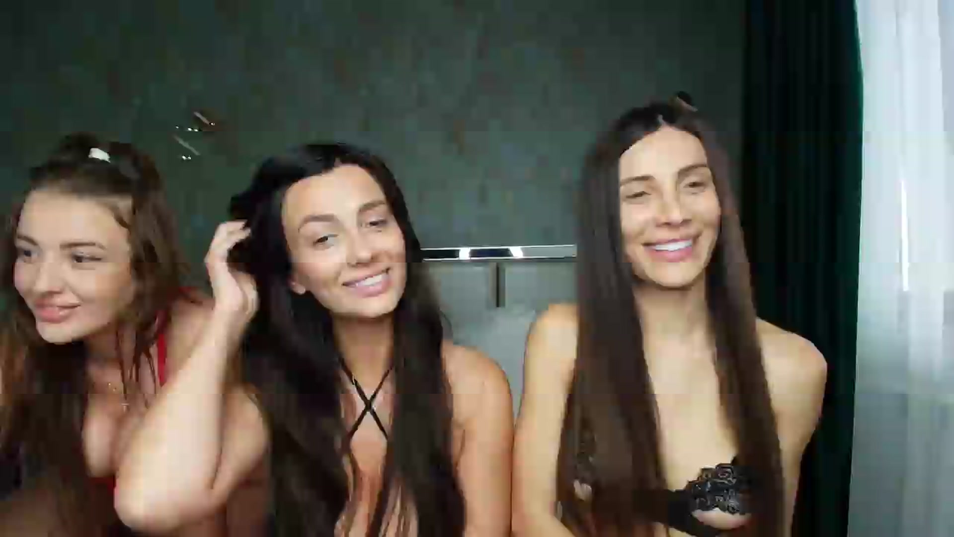Gallery image thumbnail from Anne_Marieee's myfreecams stream on, 05/19/2026, 11:27 image 11 of 20