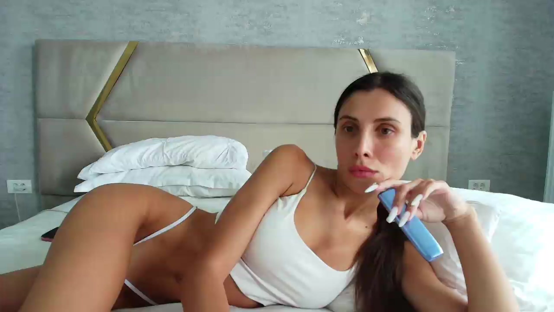 Gallery image thumbnail from Anne_Marieee's myfreecams stream on, 06/23/2026, 11:40 image 20 of 20