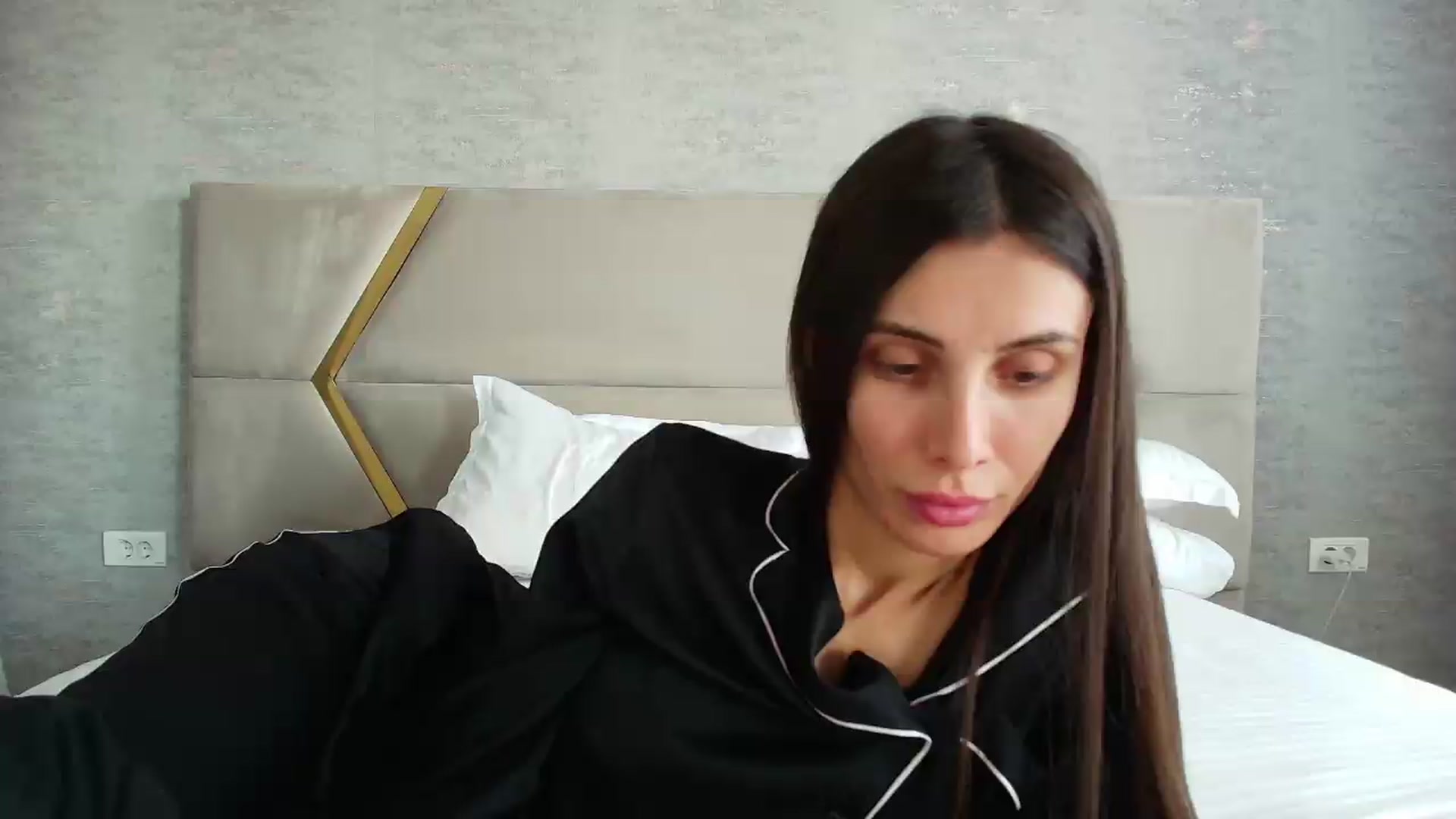 Gallery image thumbnail from Anne_Marieee's myfreecams stream on, 07/17/2026, 10:02 image 1 of 20