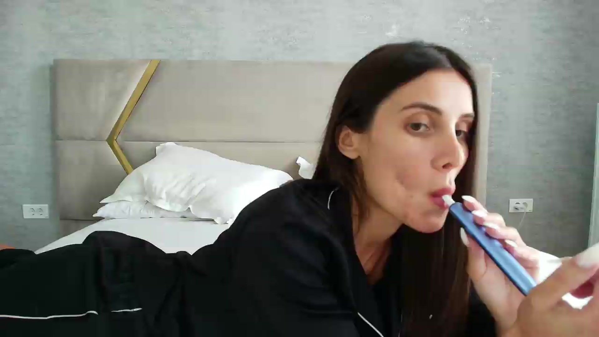 Gallery image thumbnail from Anne_Marieee's myfreecams stream on, 07/17/2026, 11:20 image 15 of 20