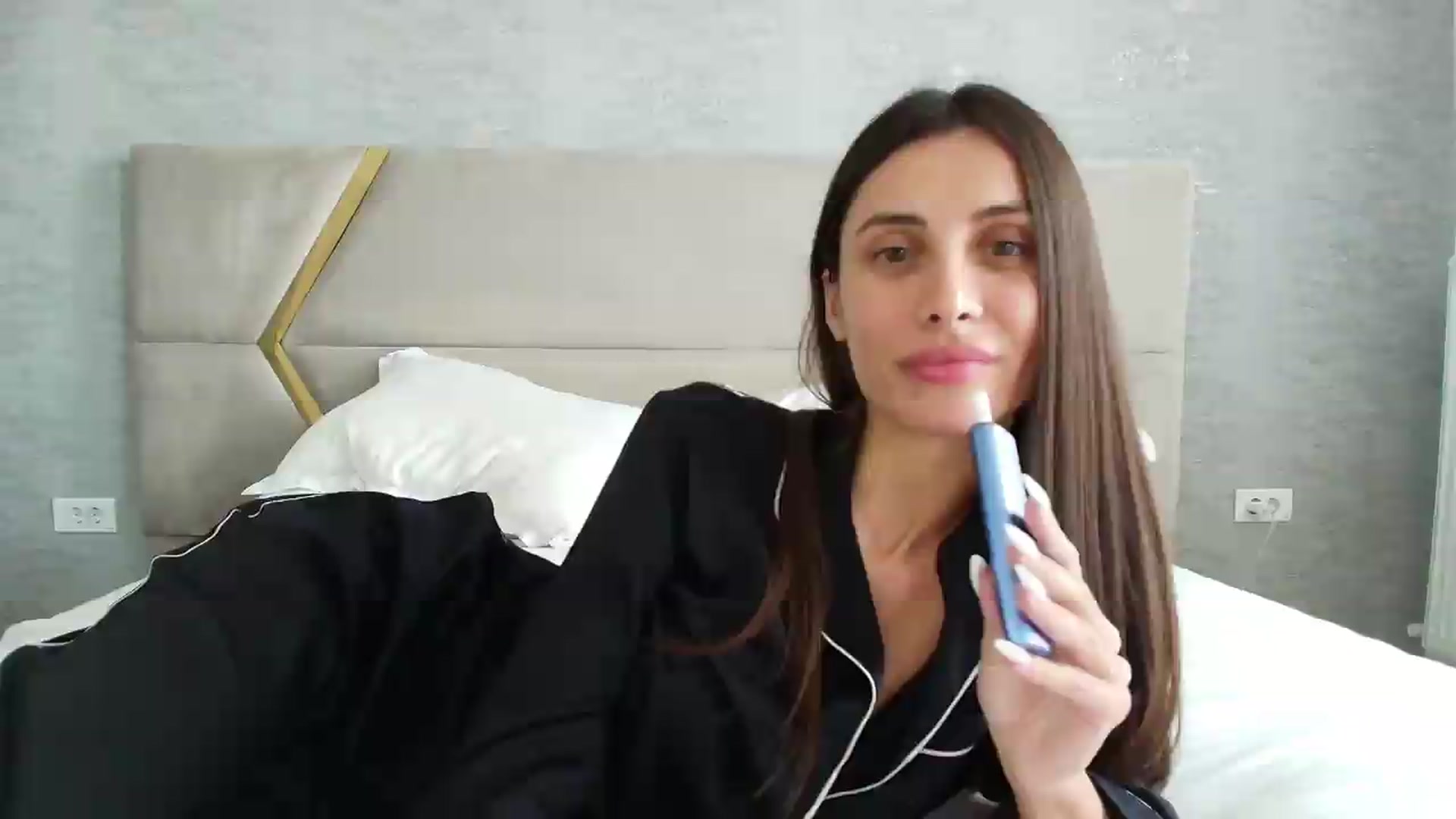 Gallery image thumbnail from Anne_Marieee's myfreecams stream on, 07/17/2026, 11:20 image 10 of 20