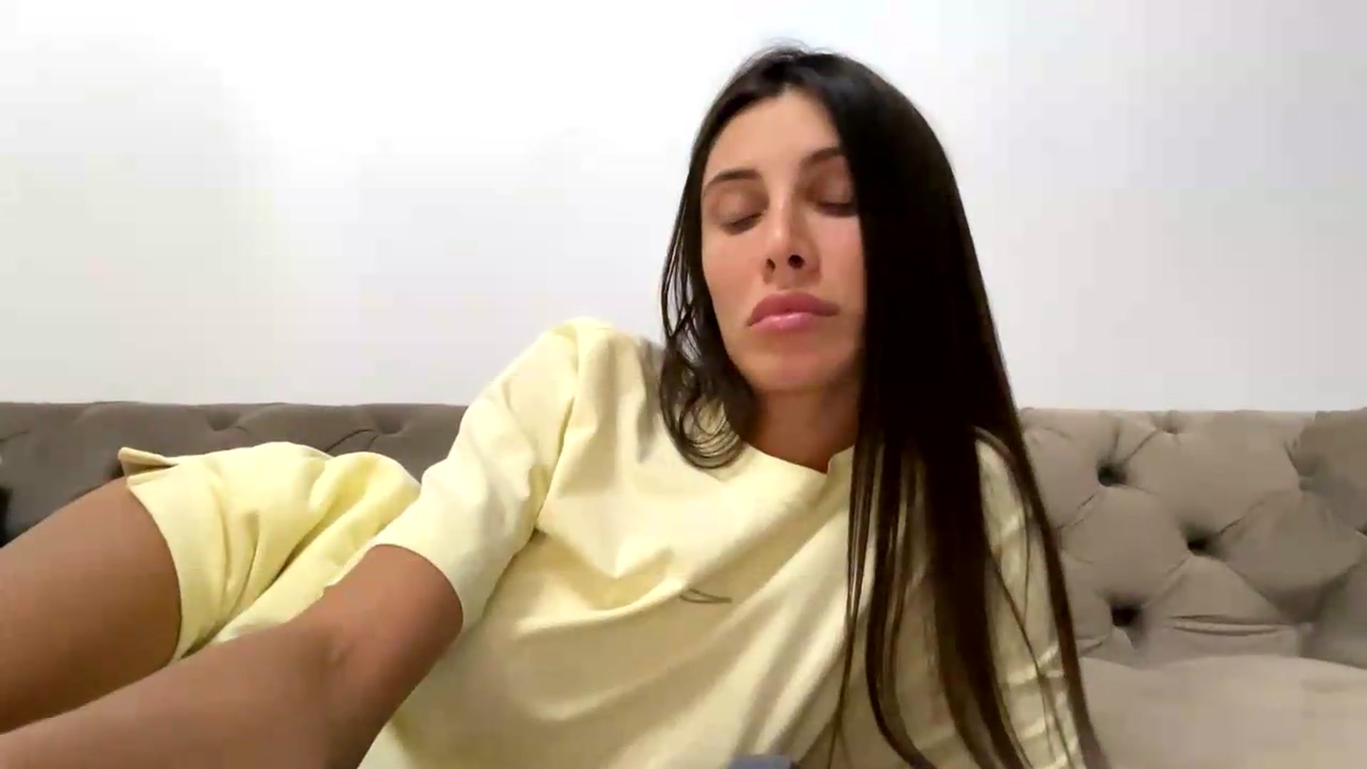 Gallery image thumbnail from Anne_Marieee's myfreecams stream on, 07/31/2026, 20:11 image 8 of 20