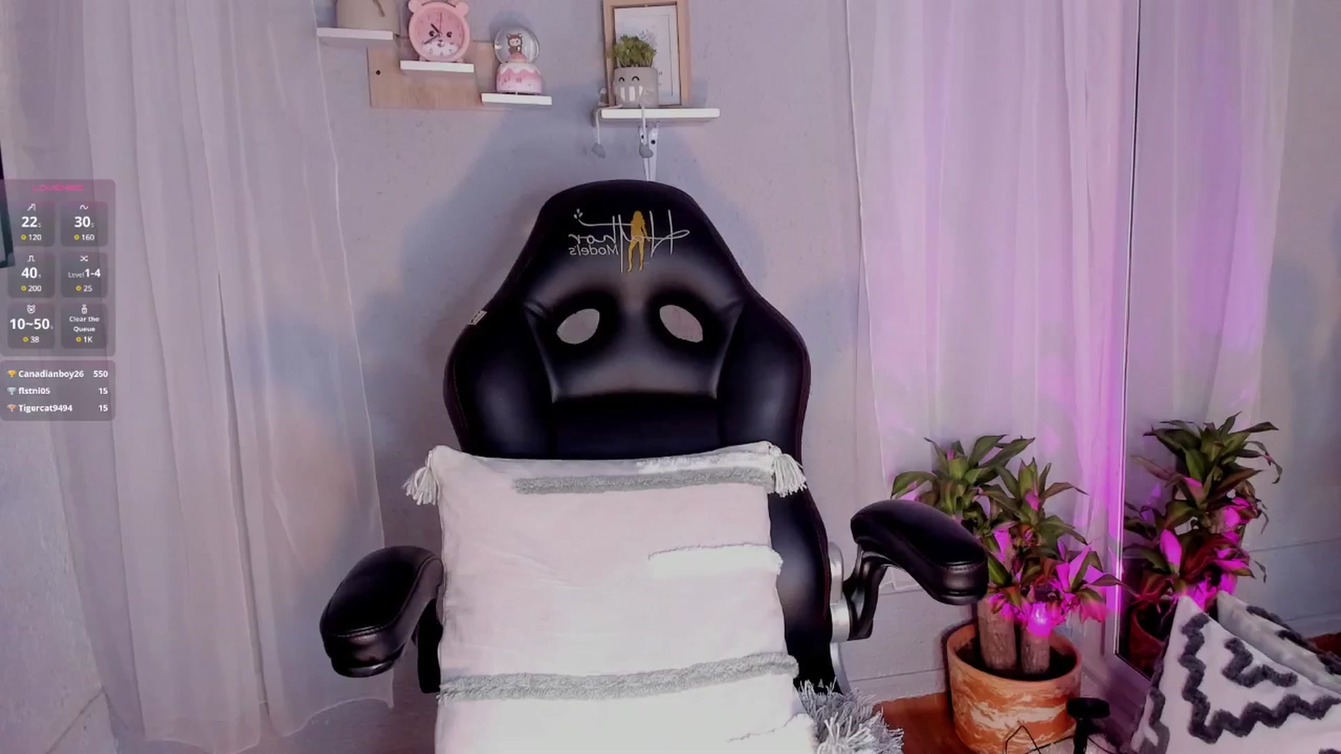 Gallery image thumbnail from Anne_caramelo's myfreecams stream on, 01/17/2025, 14:57 image 7 of 20