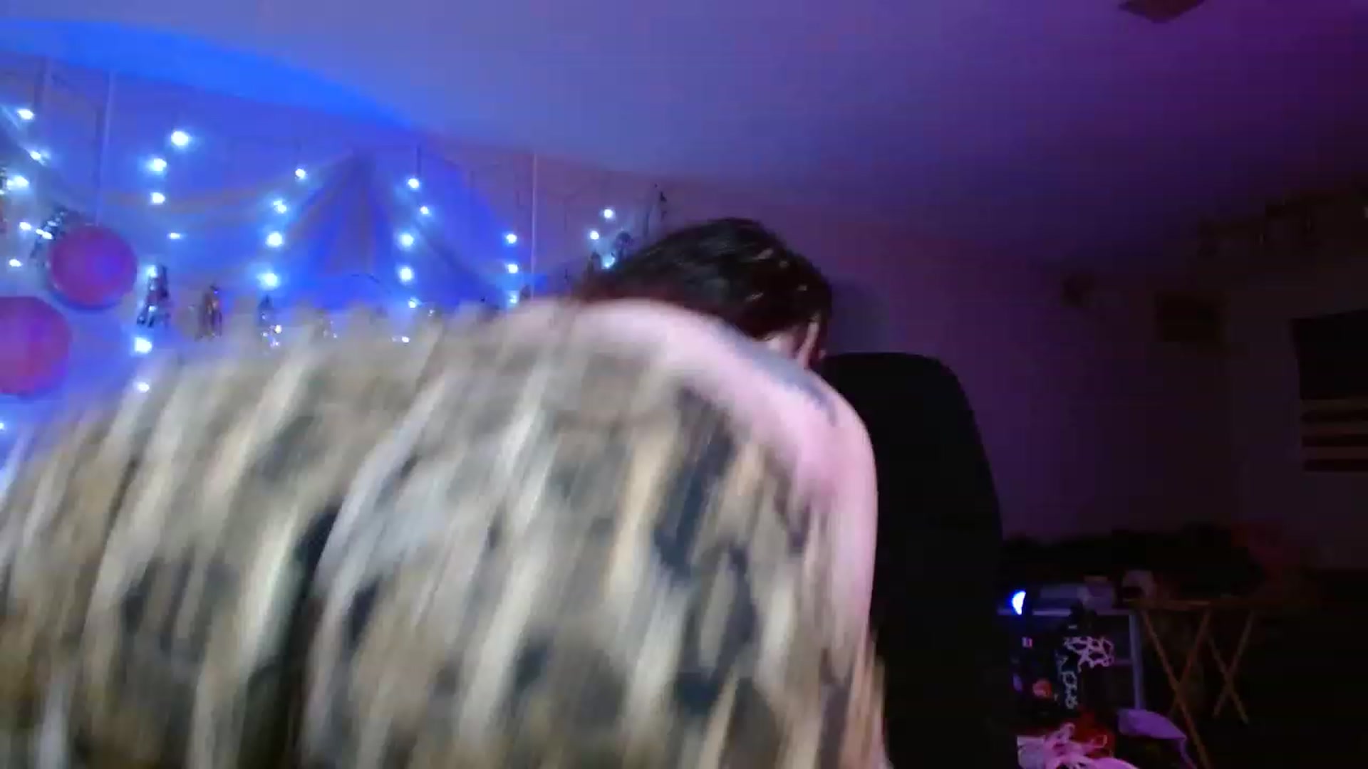 Gallery image thumbnail from Anne_mfc's myfreecams stream on, 06/03/2023, 09:16 image 12 of 20