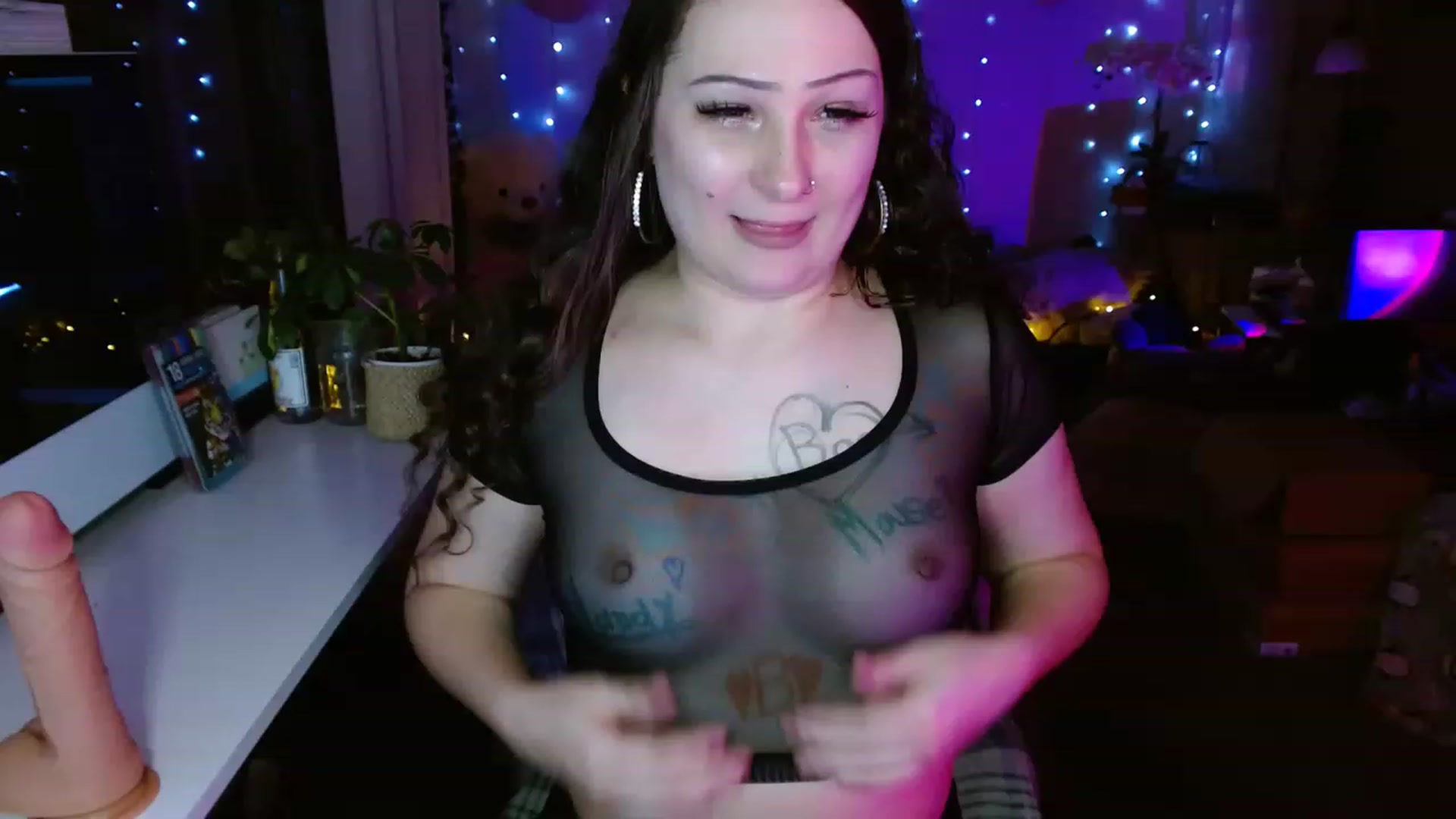 Gallery image thumbnail from Anne_mfc's myfreecams stream on, 07/28/2023, 07:21 image 11 of 20