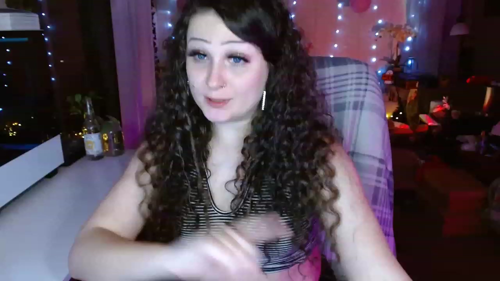 Gallery image thumbnail from Anne_mfc's myfreecams stream on, 08/13/2023, 09:01 image 7 of 20