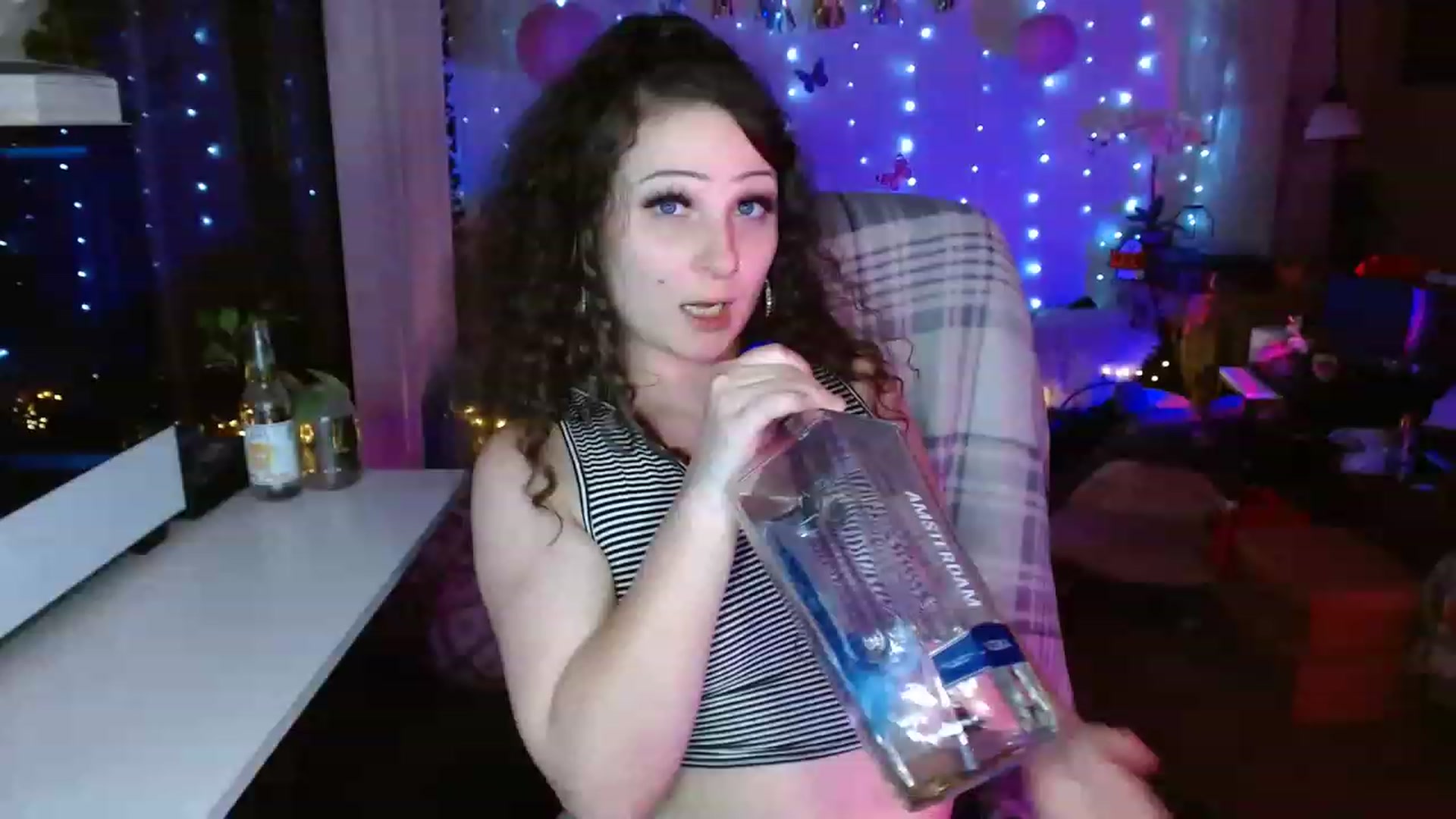 Gallery image thumbnail from Anne_mfc's myfreecams stream on, 08/13/2023, 09:01 image 11 of 20