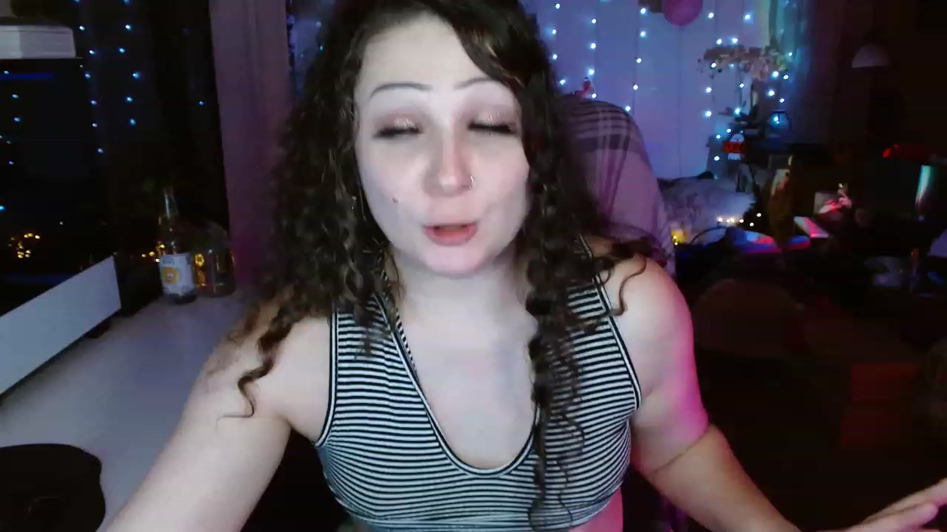 Gallery image thumbnail from Anne_mfc's myfreecams stream on, 08/13/2023, 09:01 image 1 of 20