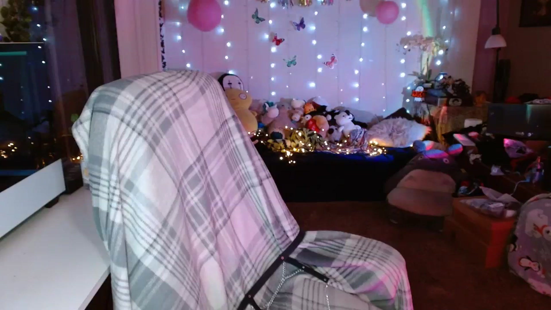 Gallery image thumbnail from Anne_mfc's myfreecams stream on, 08/29/2023, 05:30 image 20 of 20