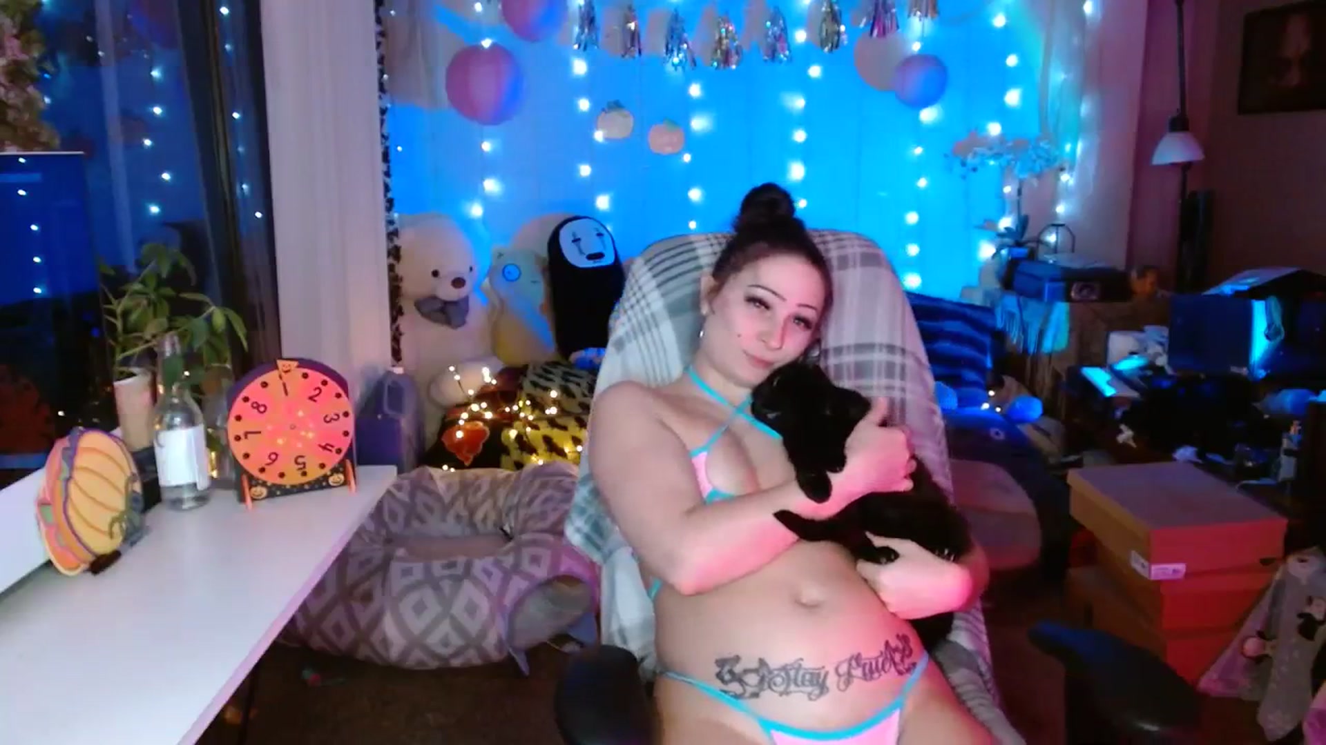 Gallery image thumbnail from Anne_mfc's myfreecams stream on, 09/07/2023, 07:25 image 9 of 20