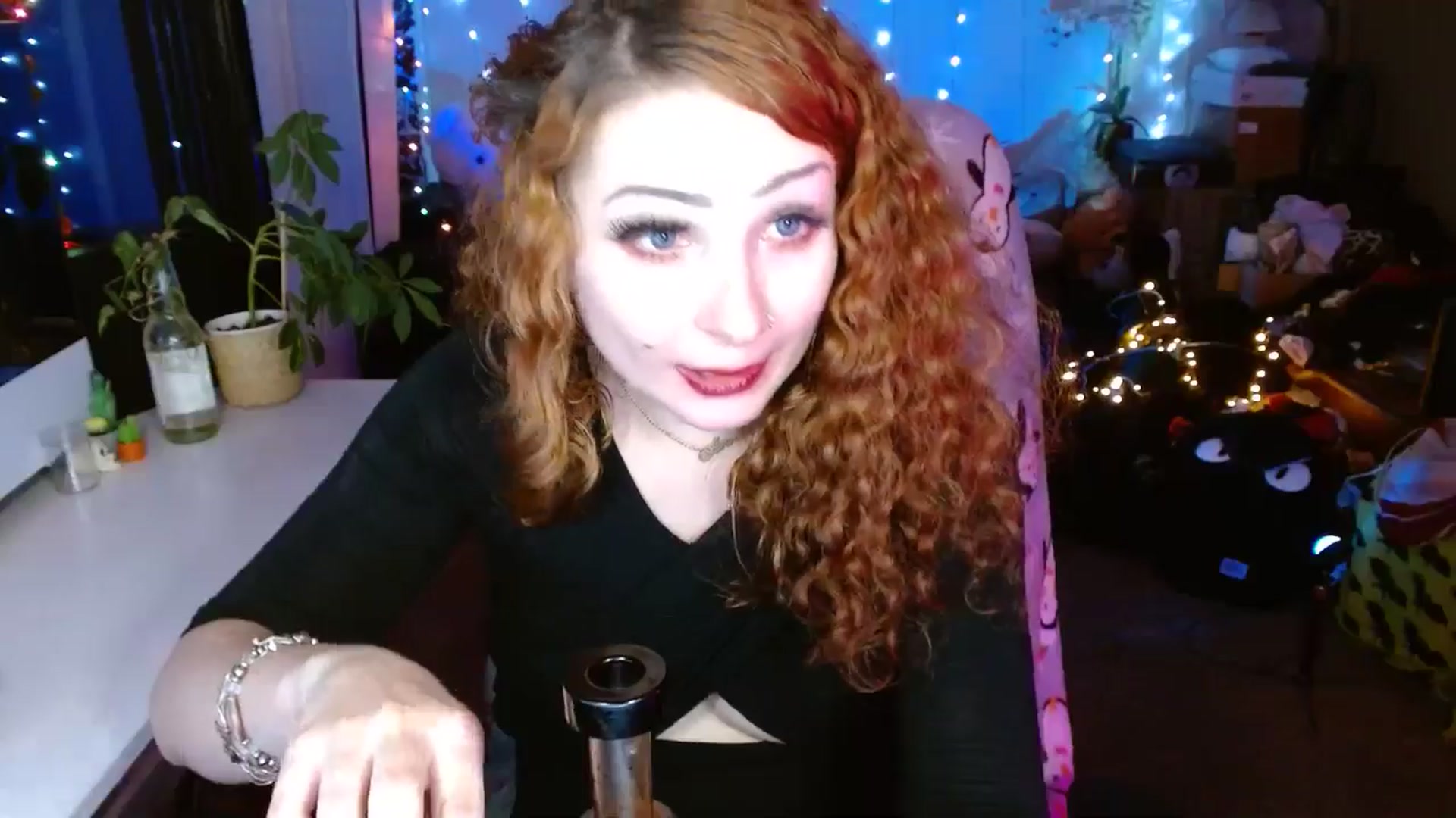 Gallery image thumbnail from Anne_mfc's myfreecams stream on, 05/03/2025, 10:09 image 3 of 20