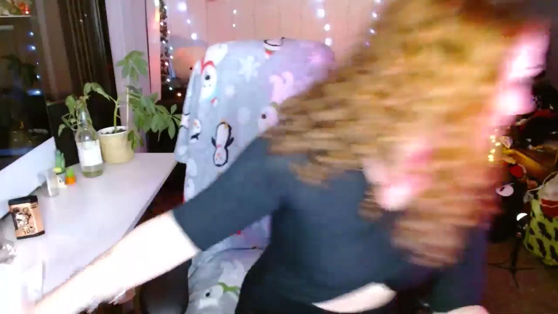Gallery image thumbnail from Anne_mfc's myfreecams stream on, 05/03/2025, 10:09 image 15 of 20