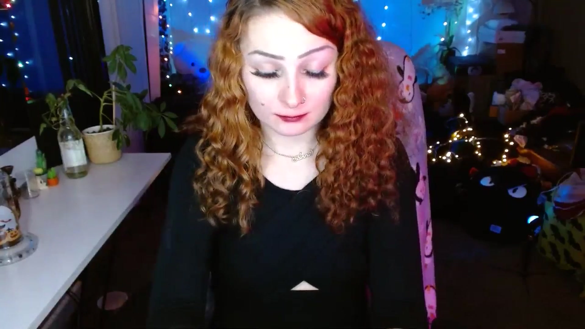Gallery image thumbnail from Anne_mfc's myfreecams stream on, 05/03/2025, 10:09 image 4 of 20