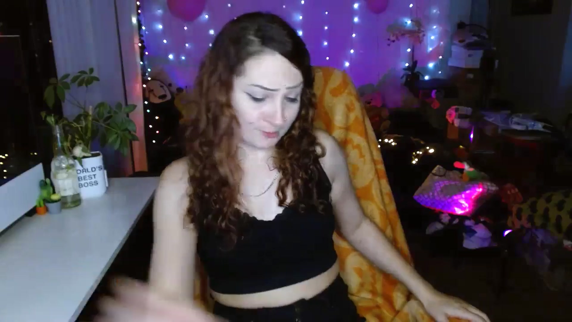 Gallery image thumbnail from Anne_mfc's myfreecams stream on, 08/20/2025, 06:08 image 5 of 20