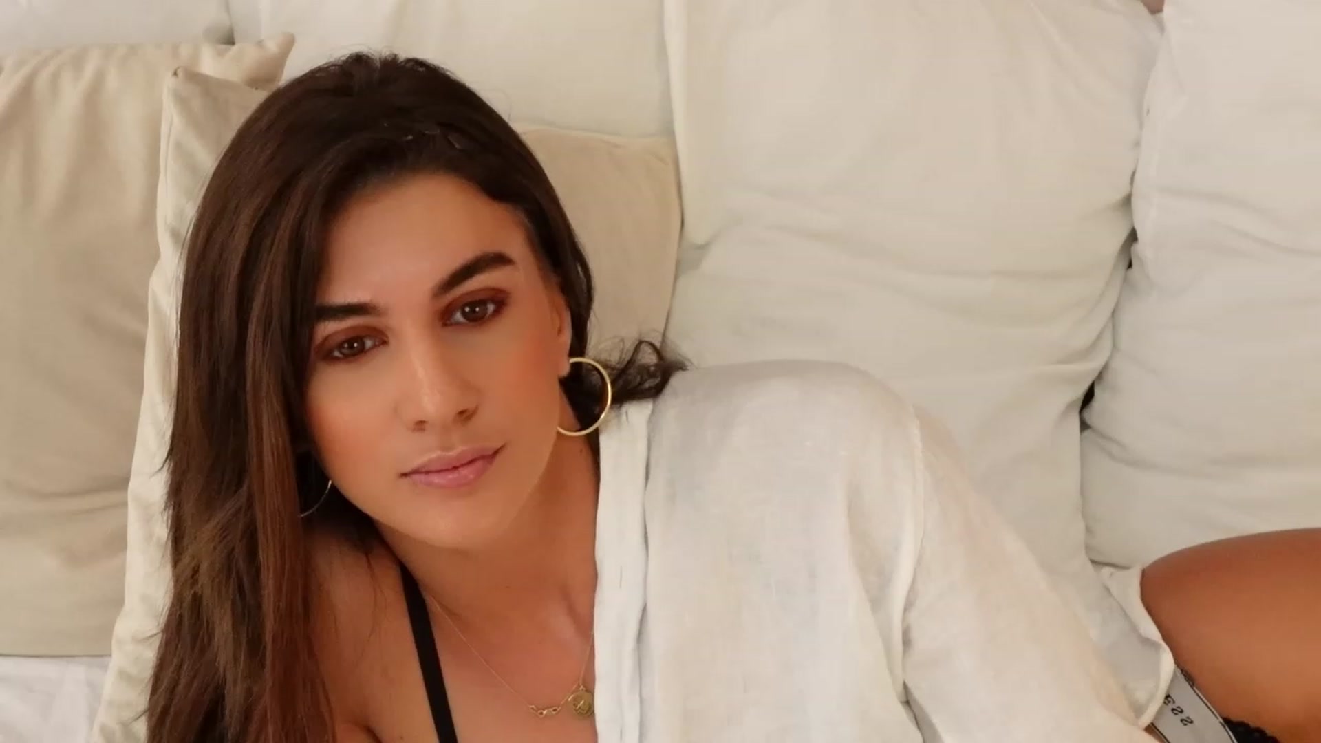 Gallery image thumbnail from AnnebelleRose's myfreecams stream on, 05/05/2023, 07:19 image 12 of 20